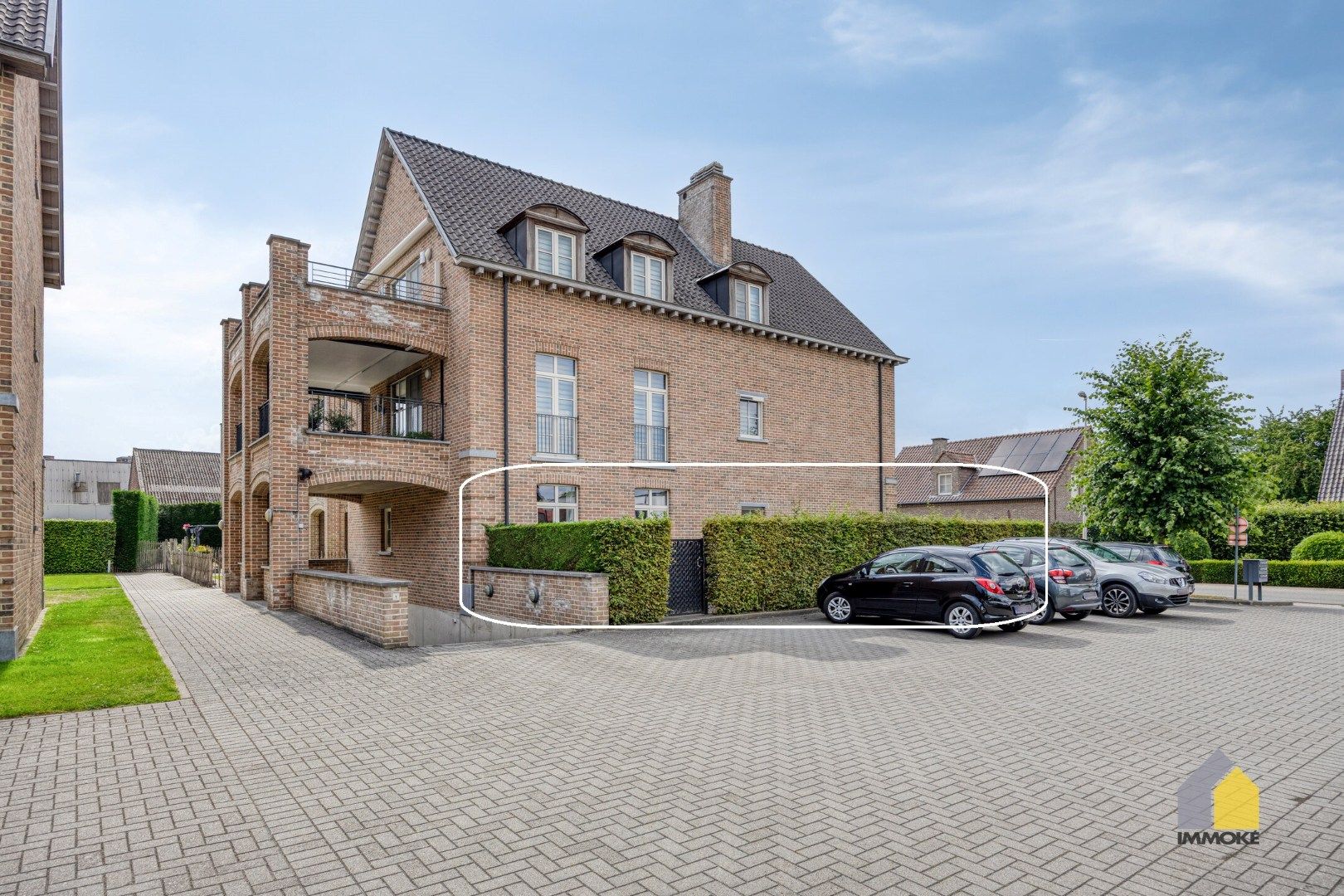 Gelijkvloers appartement met 2 slpks, stadstuin en autostaanplaats. foto 2