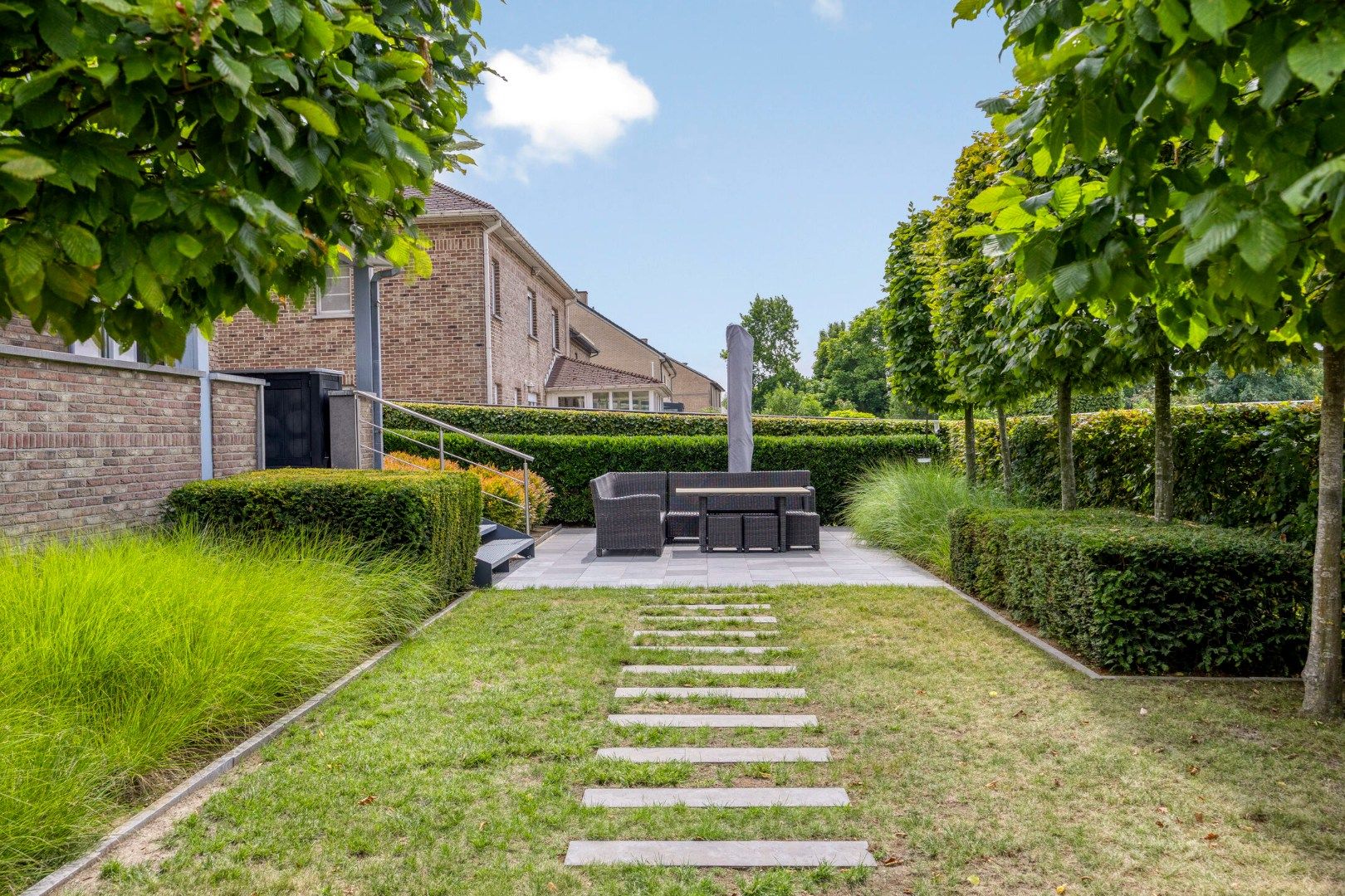 Ruime open bebouwing met zonnige tuin en mogelijkheid praktijkruimte foto 27