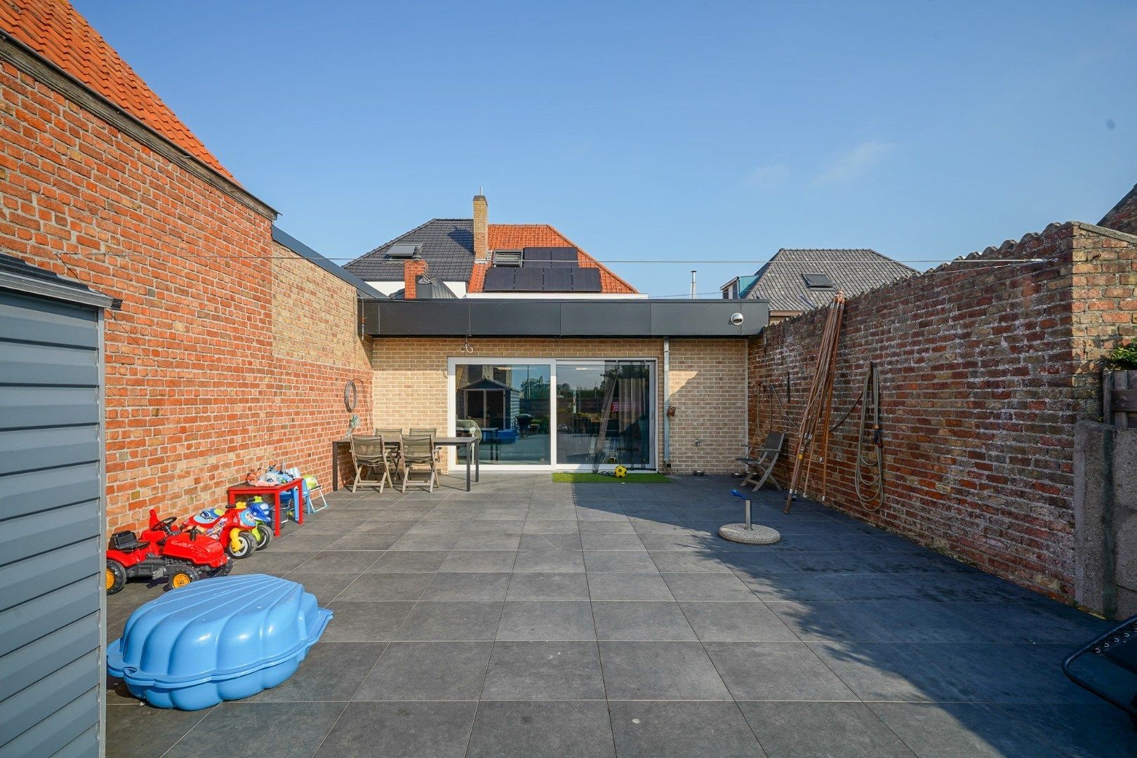 Ruime gerenoveerde "halfopen" -woning met 4 slaapkamers te Oudenburg foto 19