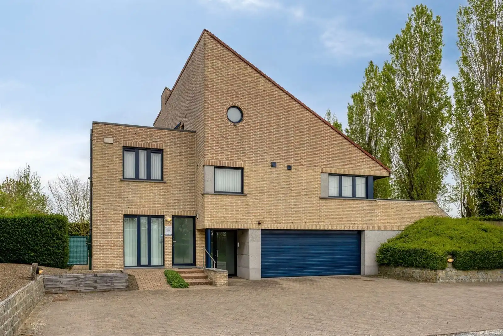 Villa met 5 slaapkamers ,terras en tuin foto 2