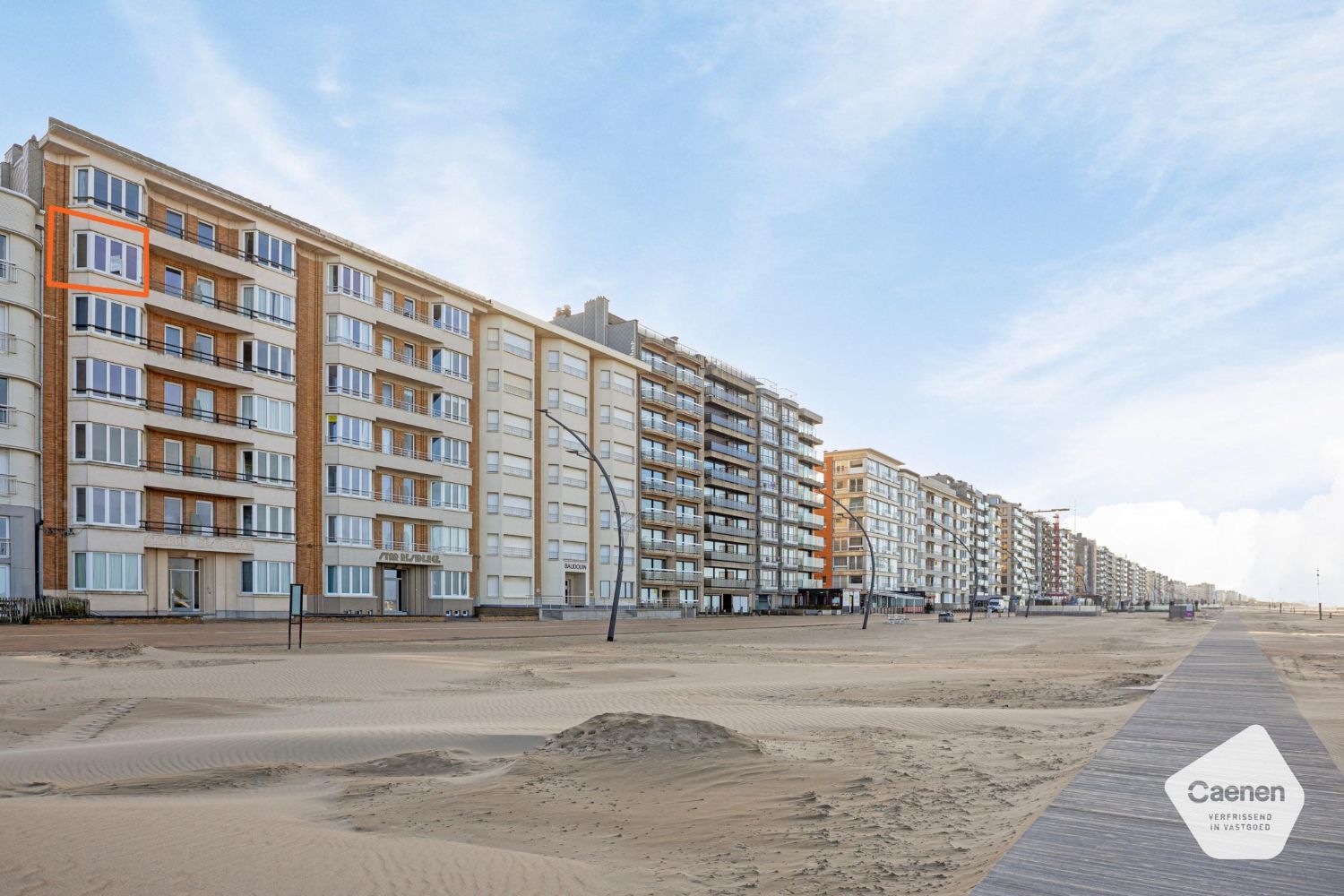 Prachtig totaal gerenoveerd appartement met frontaal zeezicht in De Panne foto 2