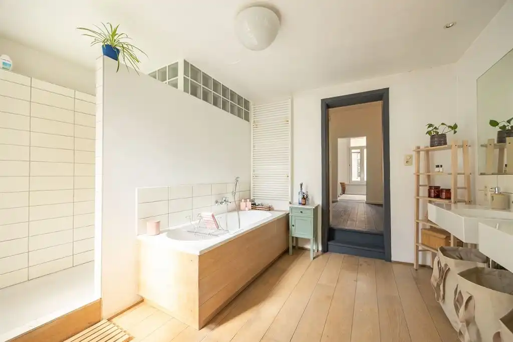 Lichtrijke stadswoning met authentieke elementen foto 16