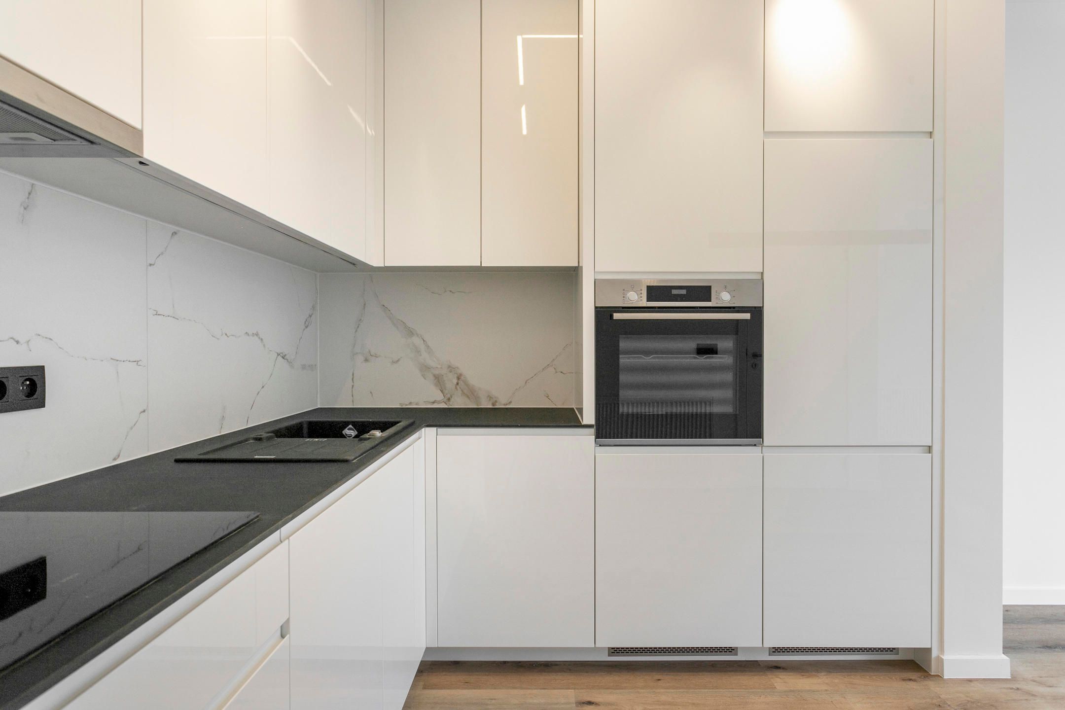 Prachtig high-end renovatieproject - 1 slpk met groot terras foto 6