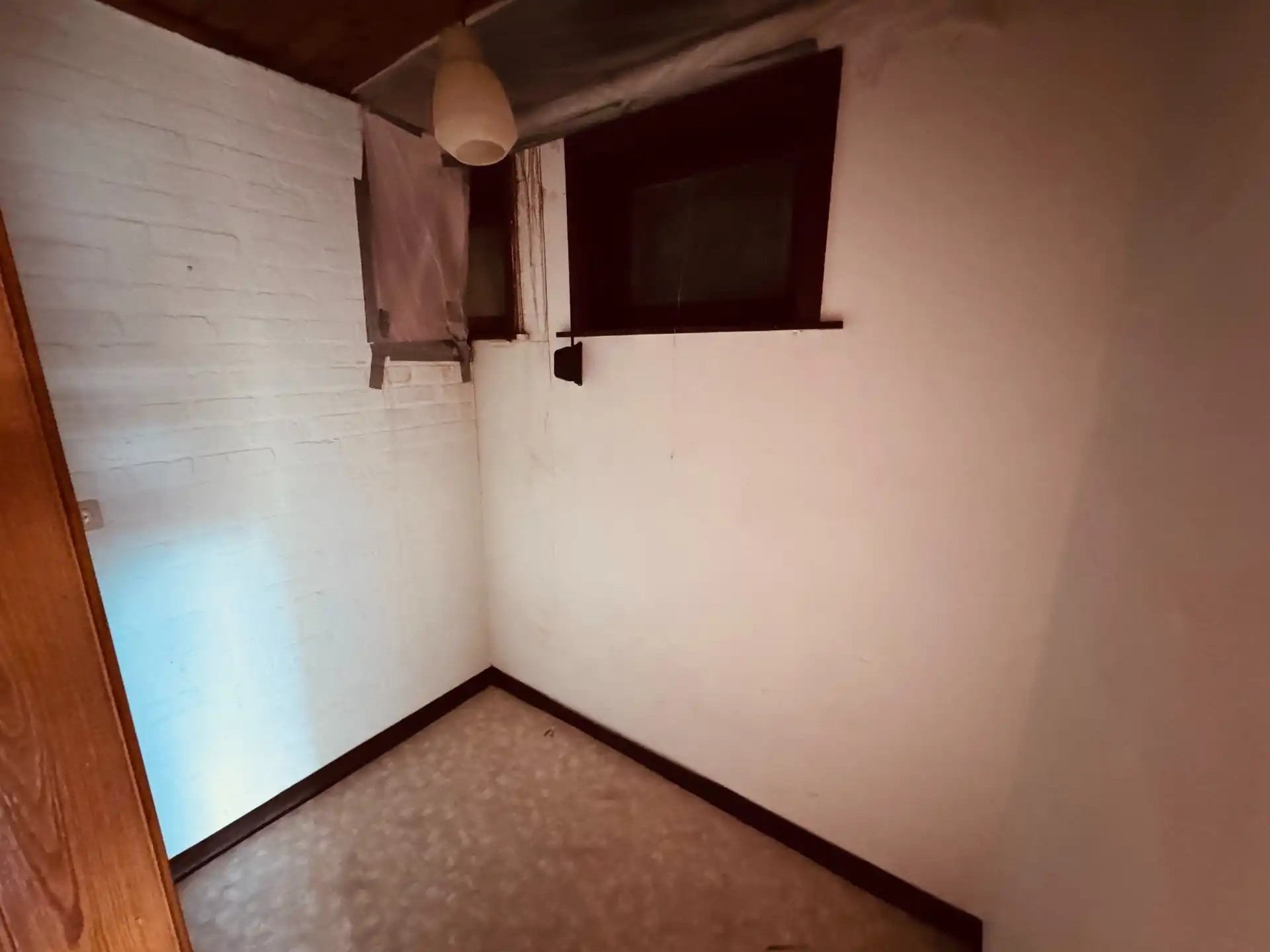 Te renoveren studio met 2 slaapkamers te koop in Vosseslag – De Haan. foto 8