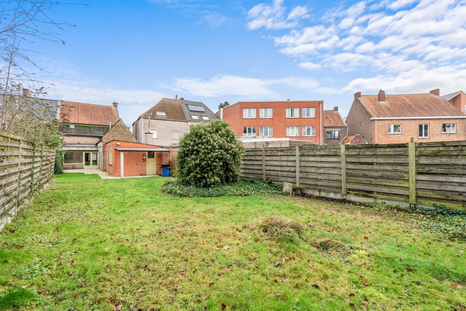 Halfopen woning met tuin en 3 slaapkamers foto 5