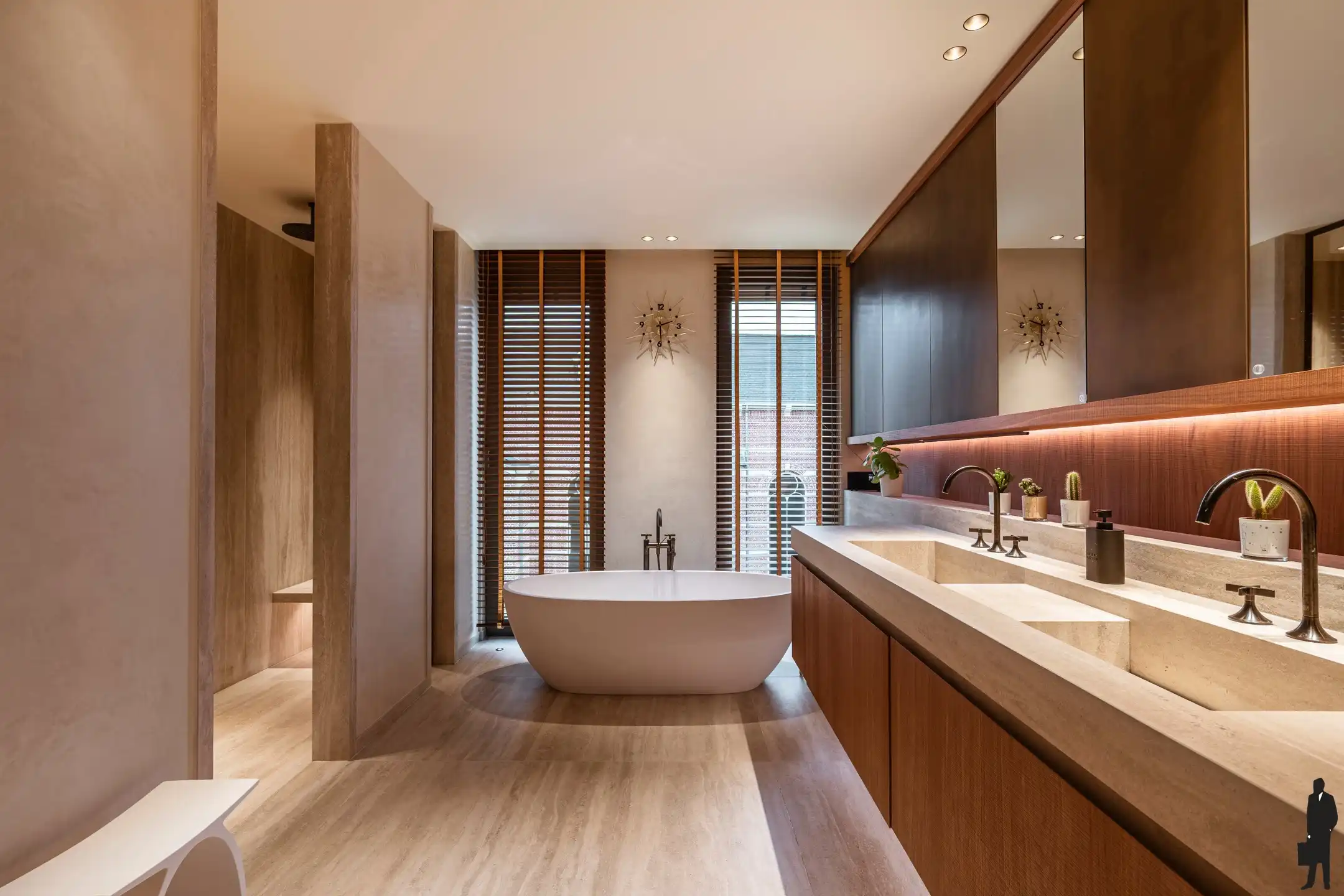 Exclusief villa-appartement van ca. 310 m² foto 18