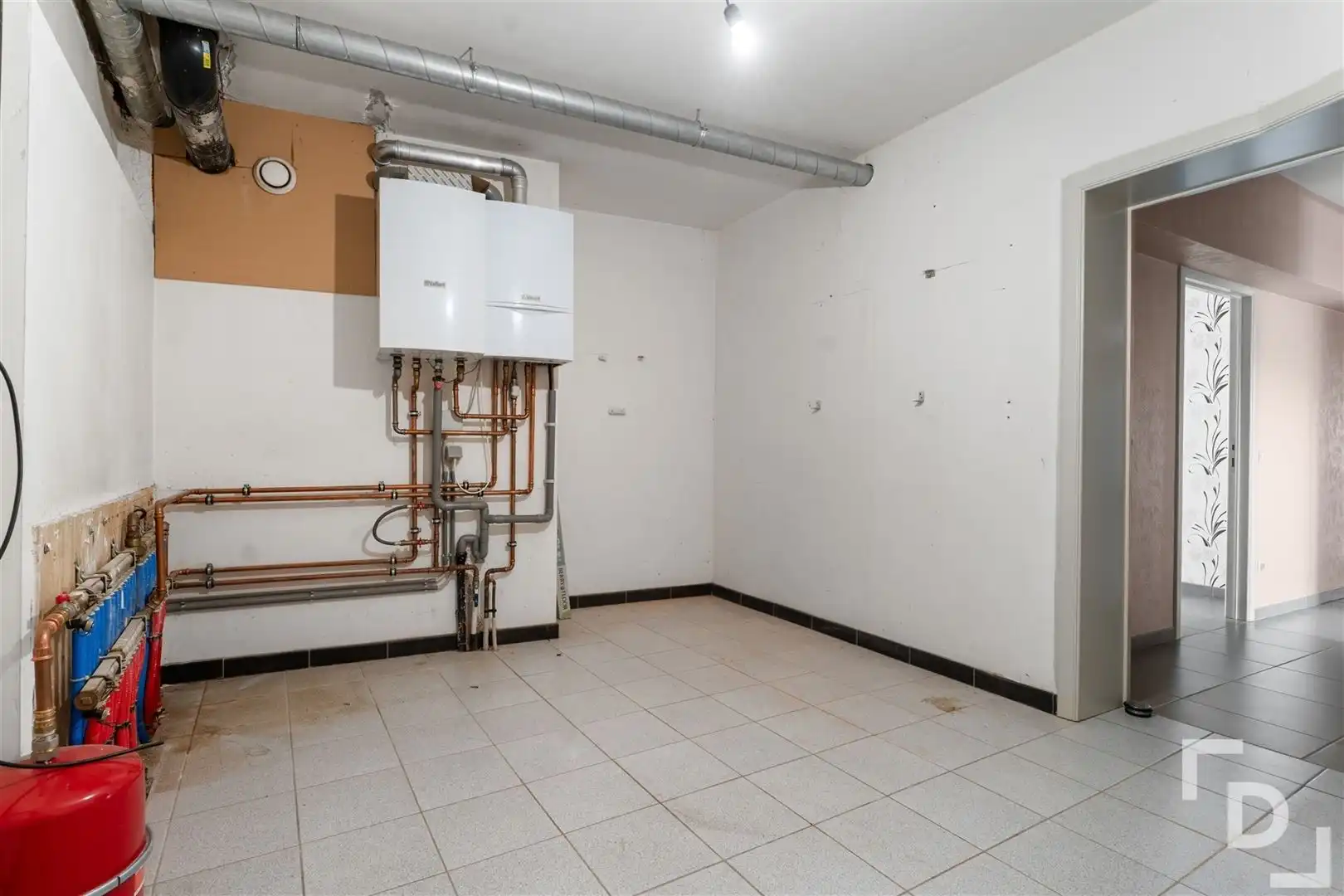 Appartement van 300m² met garage op toplocatie in Ieper foto 14