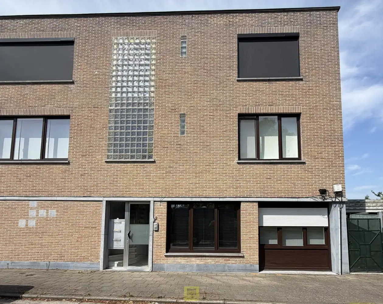 Gelijkvloers app MET garage INCL foto 12