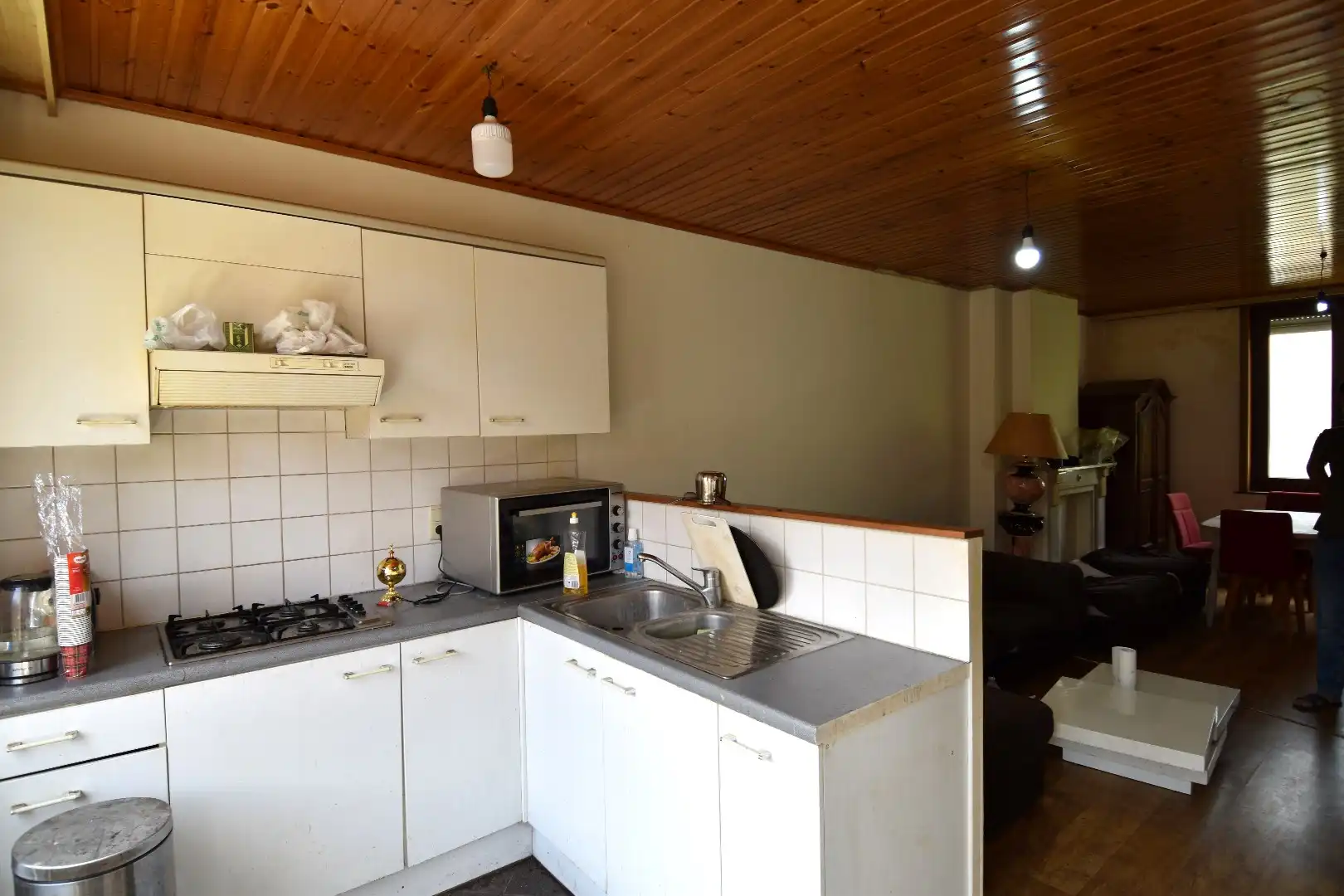 Ruime 3-slaapkamerwoning met bovenliggend appartement (woning) te koop in centrum-Kortrijk foto 9