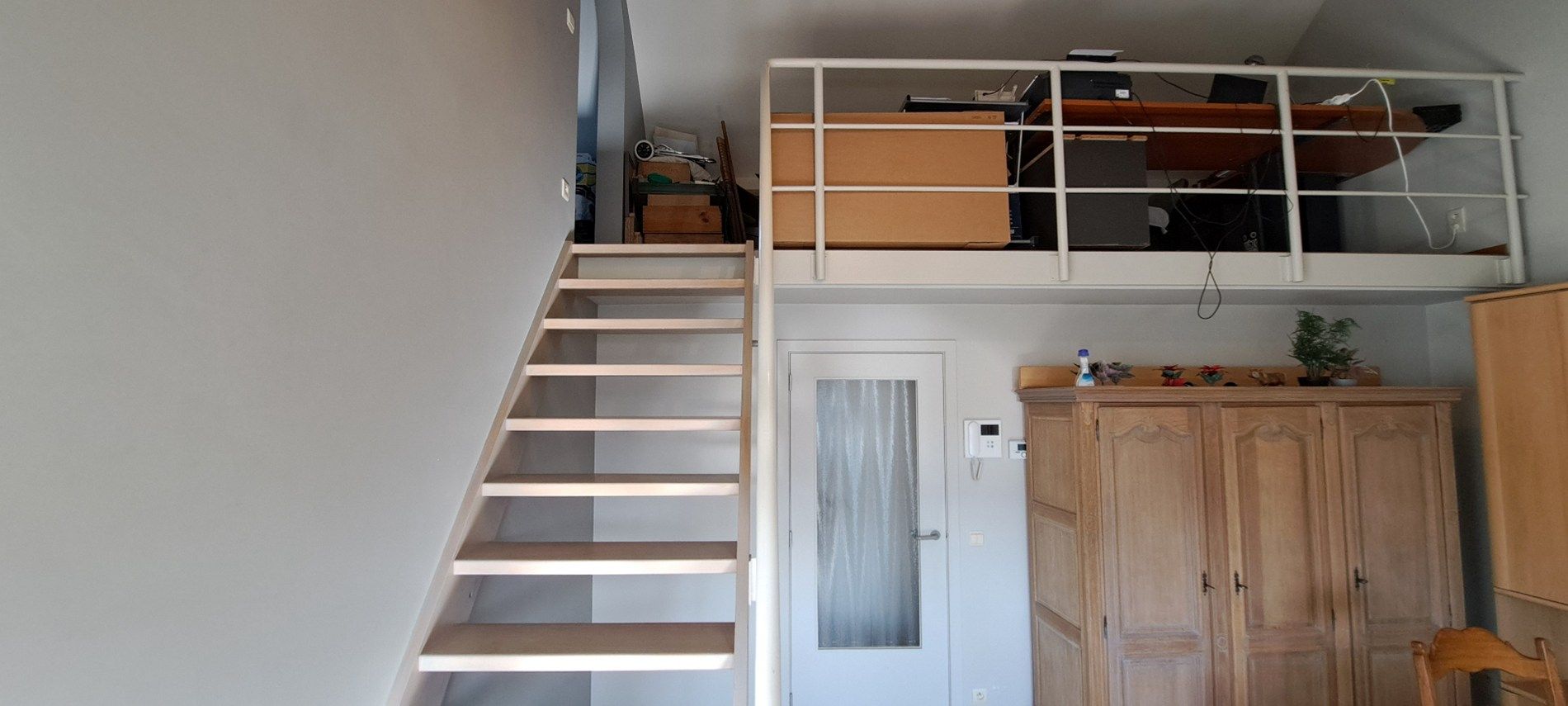 Ruim gerenoveerd duplex-dakappartement met 1 slaapkamer en mezzanine foto 5