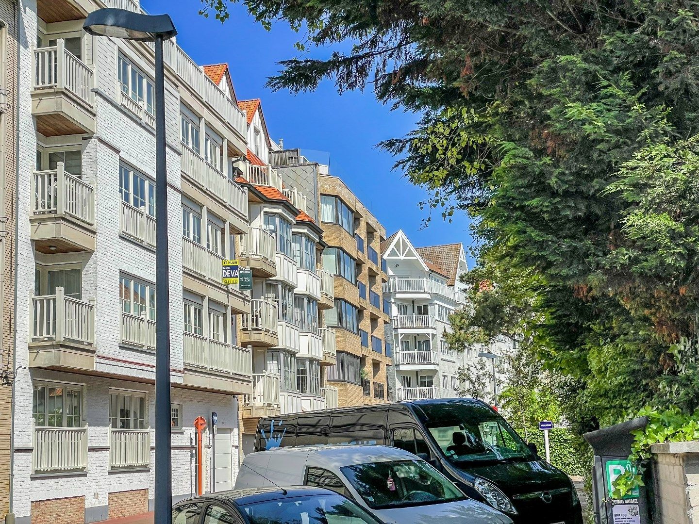 Recent appartement met OPEN ZICHT, zeer goed gelegen in een rustige straat vlakbij het Driehoeksplein. foto 23