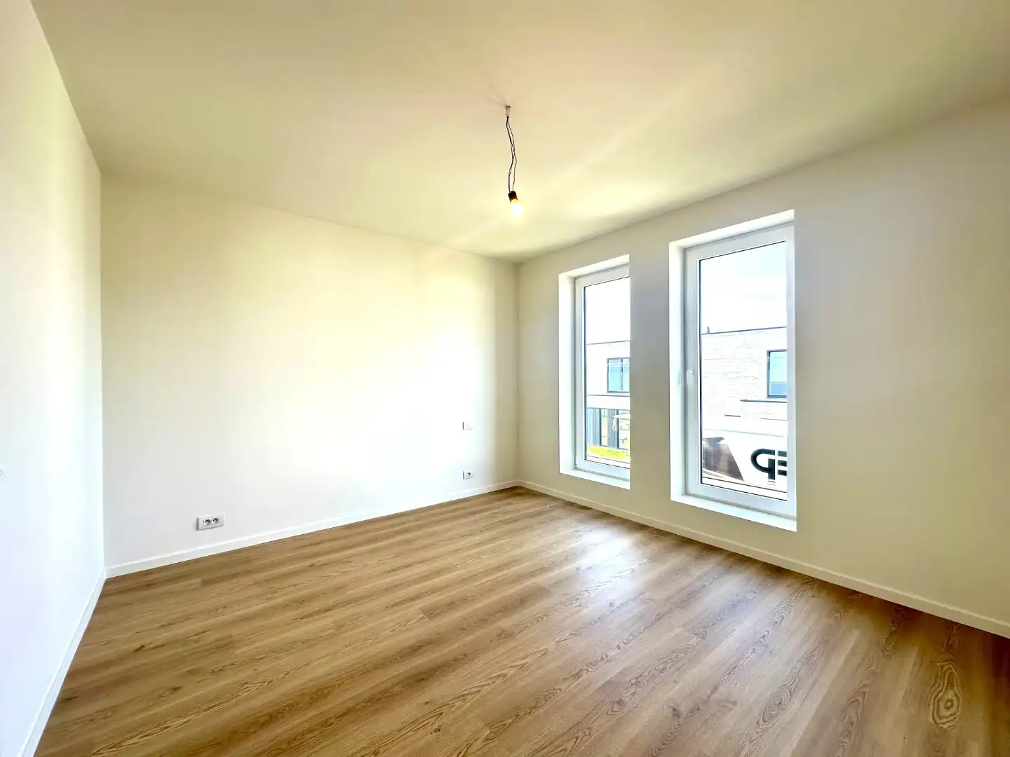 Moderne woning in groene omgeving te Ruddervoorde foto 11