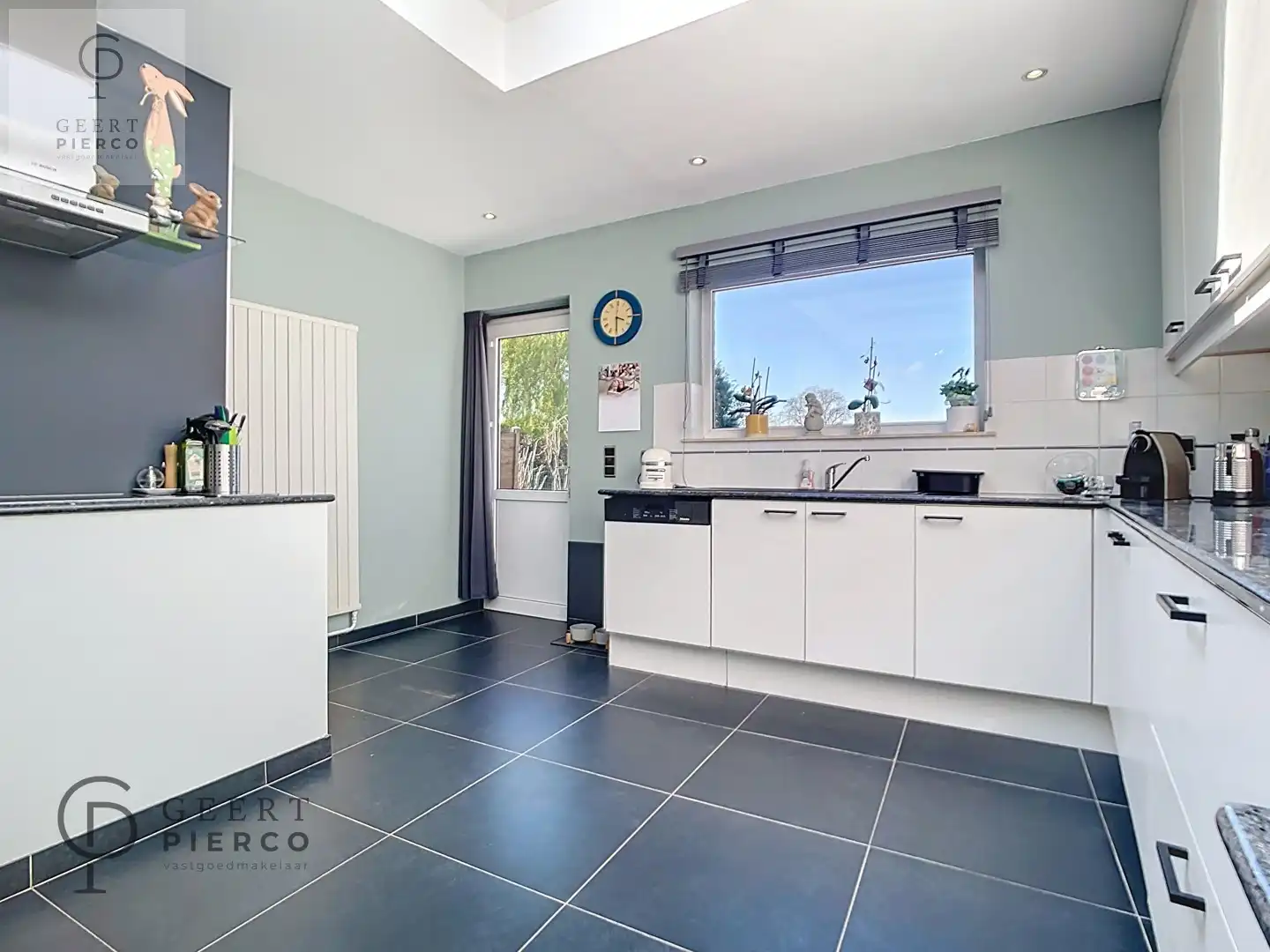 Prachtige stadswoning volledig instapklaar, in het hartje van Landen foto 14