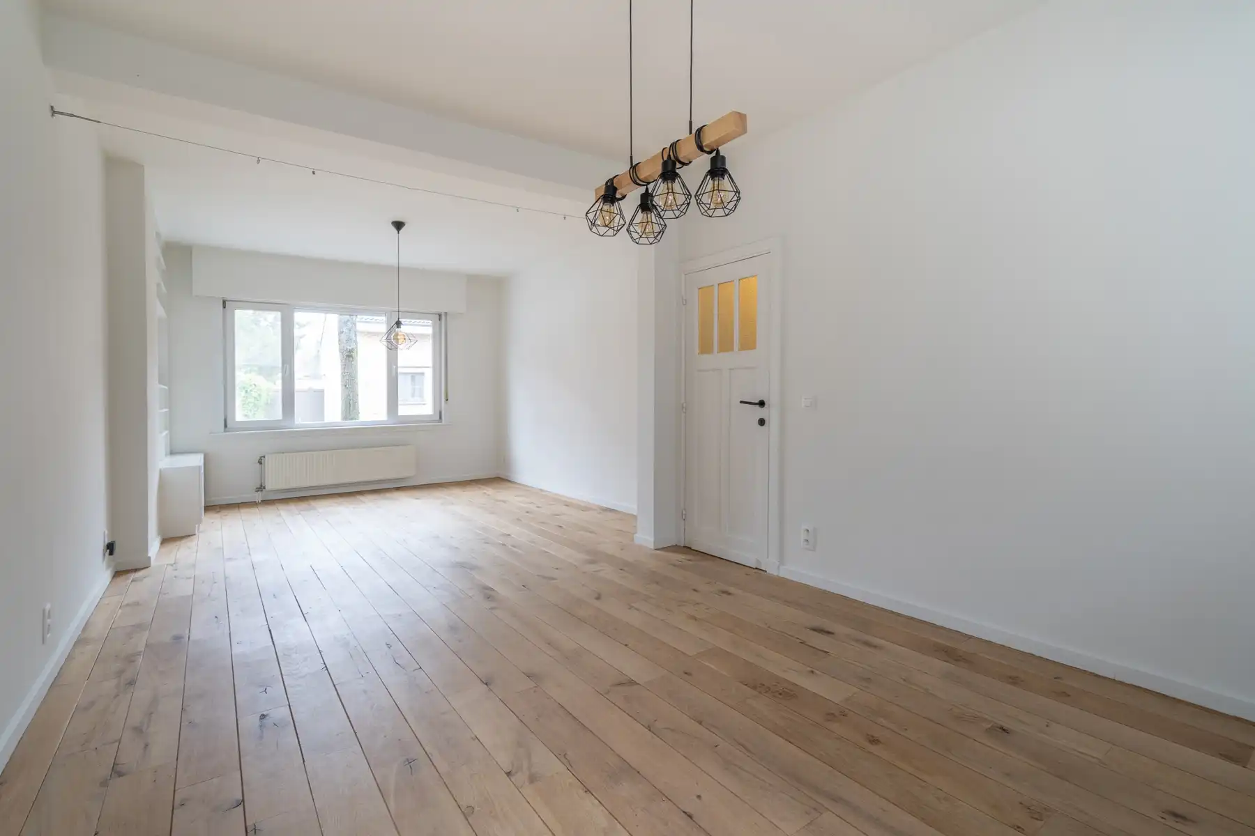 Instapklare gerenoveerde woning met 4 slaapkamers, stijlvolle badkamer en gunstig EPC in het centrum van Gooreind-Wuustwezel. foto 4
