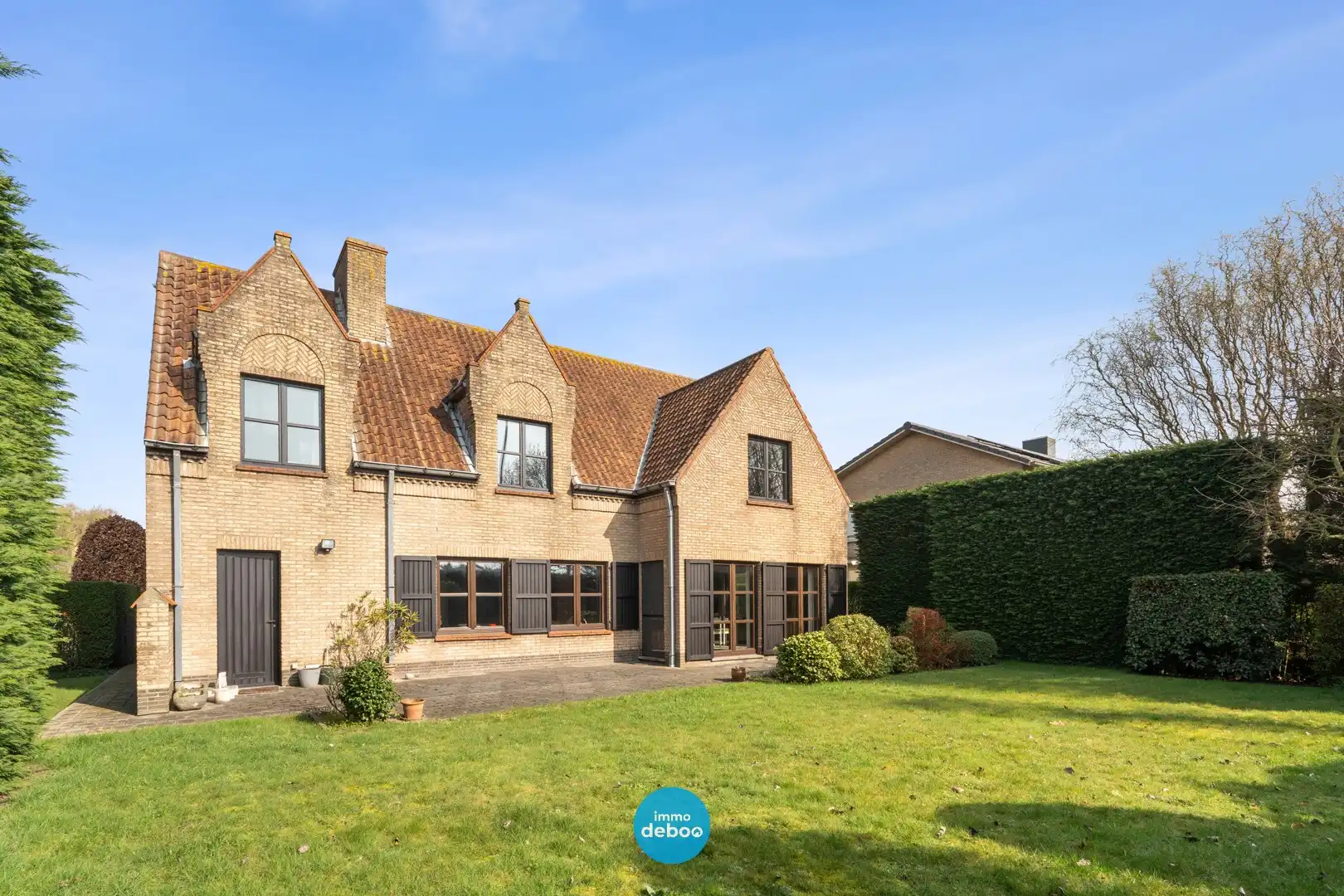 Villa met zuidgerichte tuin foto {{pictureIndex}}