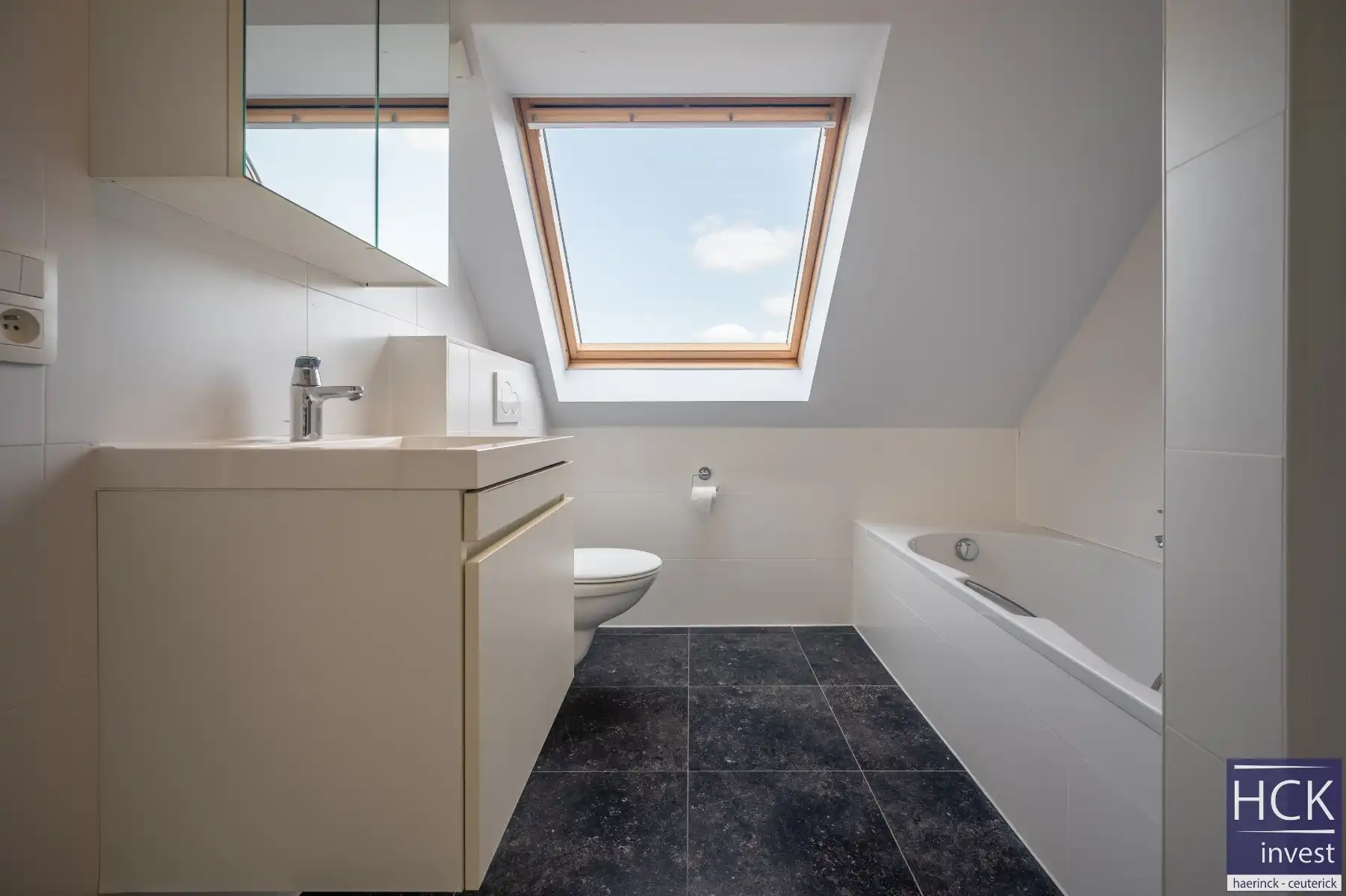 KRUISHOUTEM - Instapklaar 1-SLPK penthouse met magnifiek zicht !! foto 16
