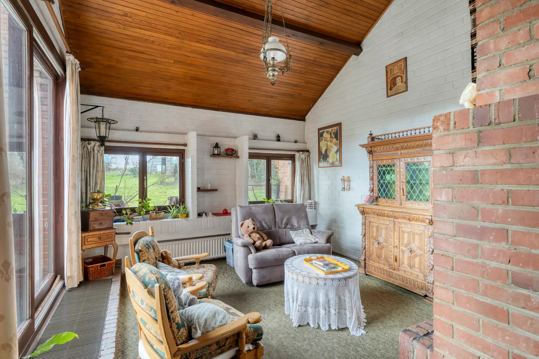 Villa met 5 slaapkamers, tuin en dubbele garage foto 6