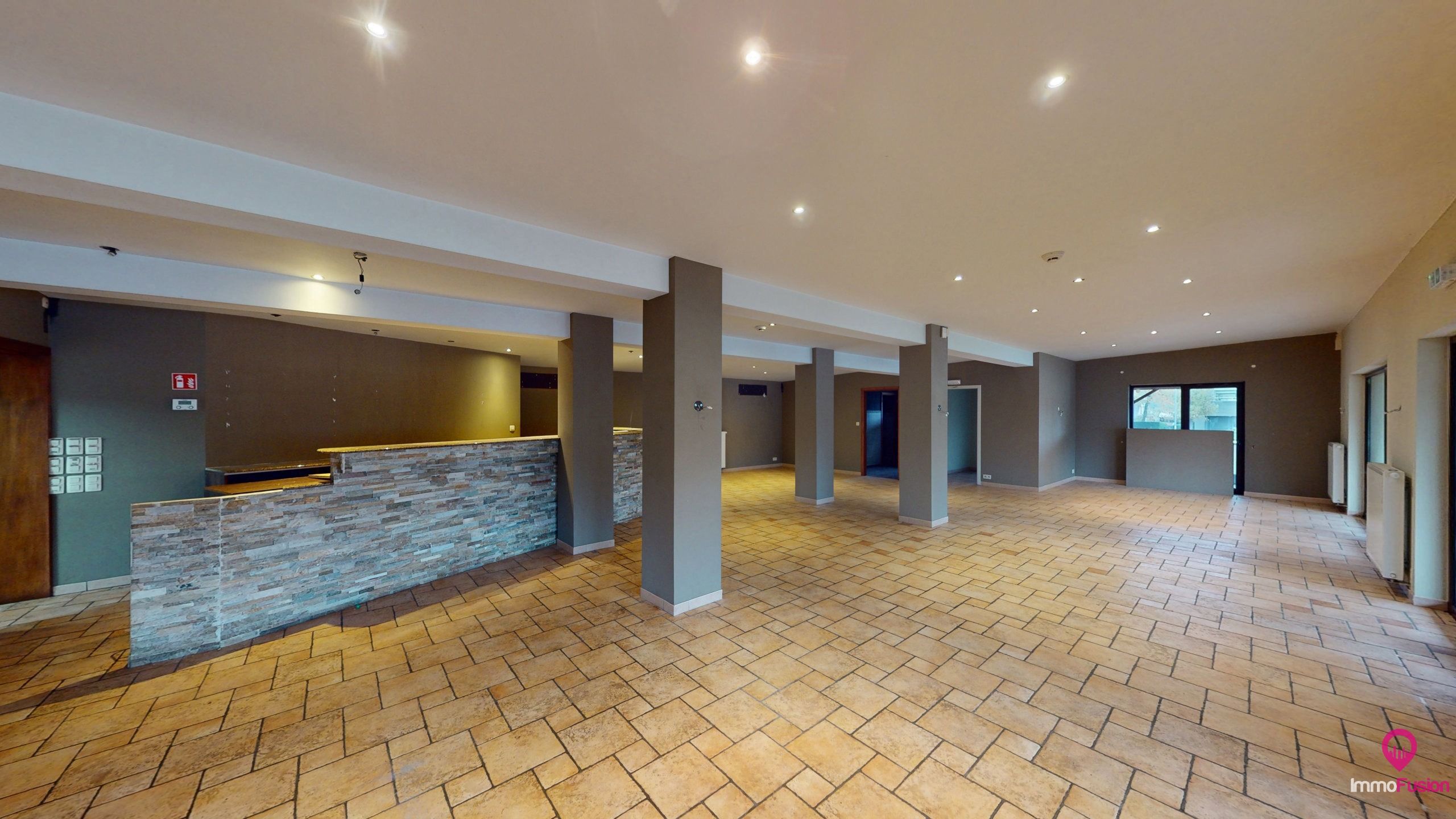 Exclusieve combinatie: woon- en handelspand in Heusden-Zolder! foto 2