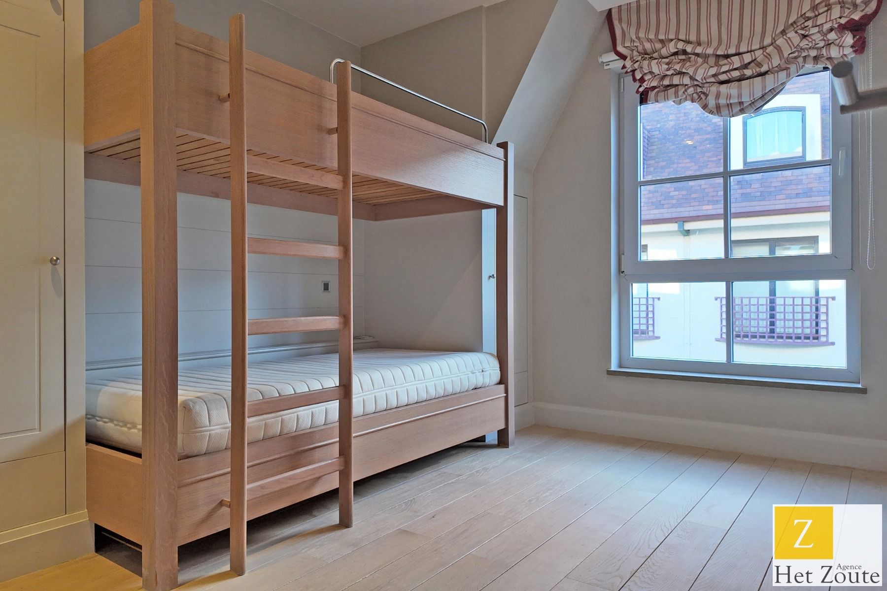 Charmant gemeubeld appartement in hartje Zoute foto 12