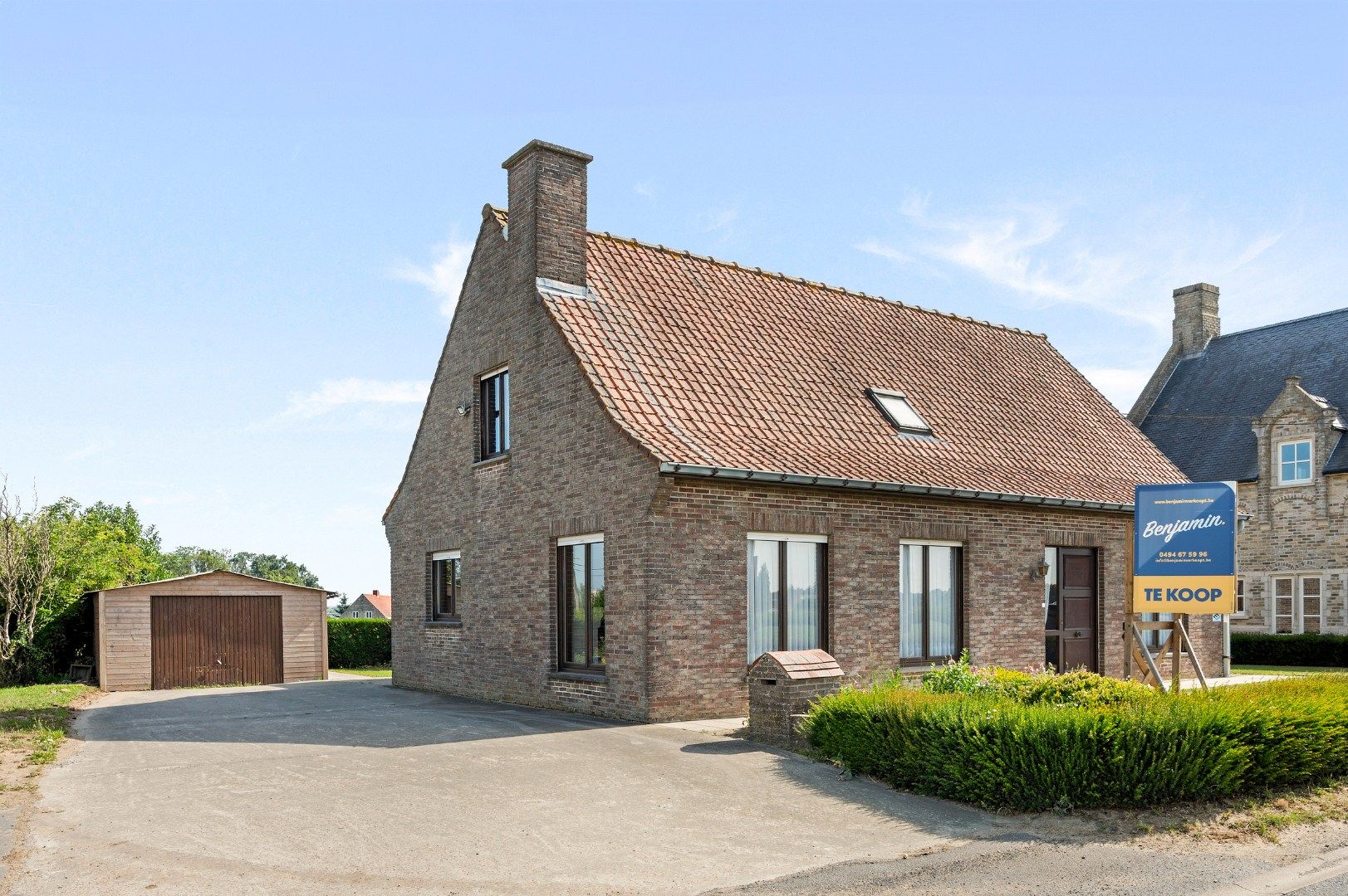 Hoofdfoto van de publicatie: Landelijke woning met 4 slaapkamers, garage en fenomenaal zicht in Passendale
