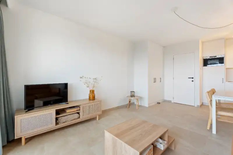 GERENOVEERDE STUDIO MET SLAAPHOEK EN MOOI ZICHT OP HET NATUURRESERVAAT foto 8
