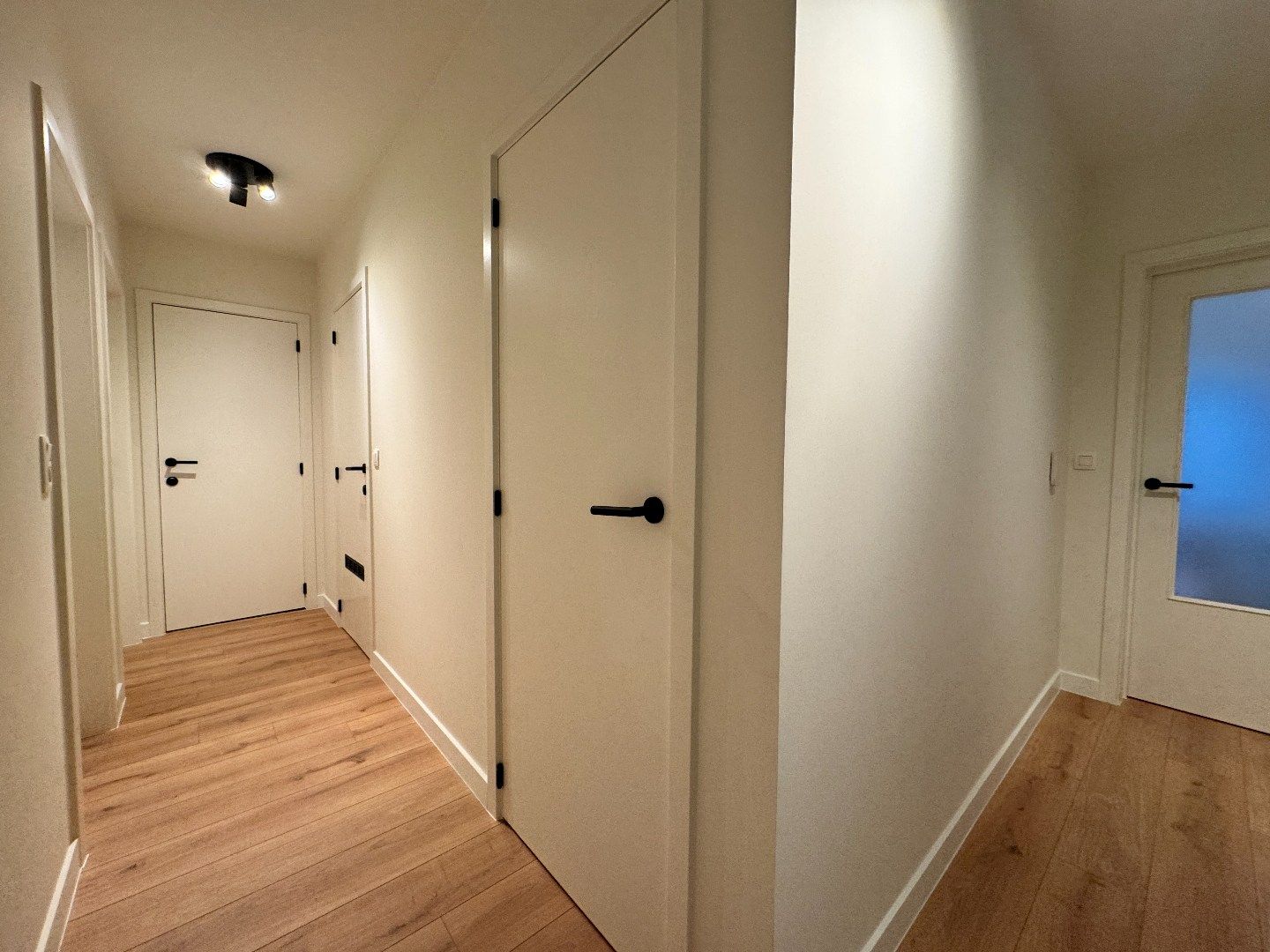 Volledig vernieuwd appartement op de eerste verdieping nabij het begijnhof met zuidgericht terras foto 4