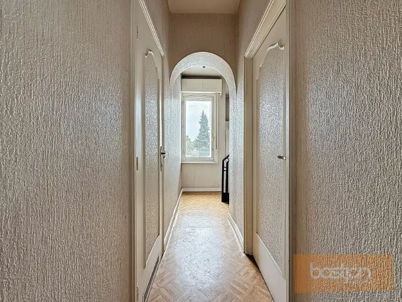 Te renoveren woning met tal van mogelijkheden in hartje Marke foto 16