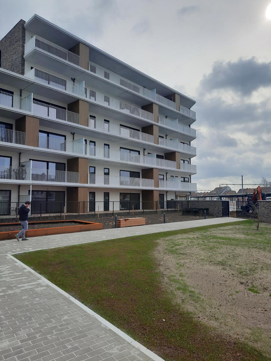 Zongericht appartement met ruim terras foto 21