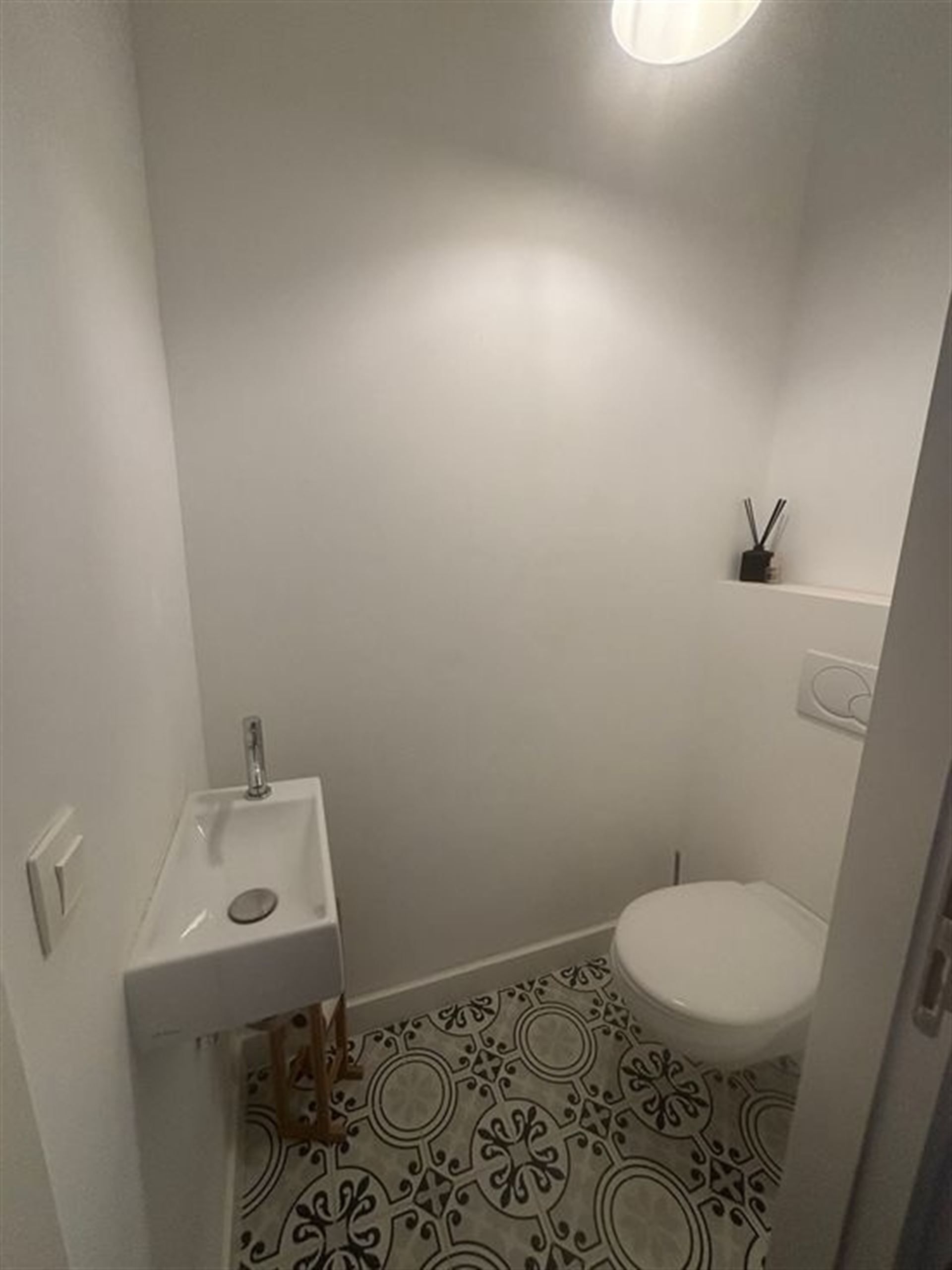 Mooi gerenoveerde woning met tuin! foto 9