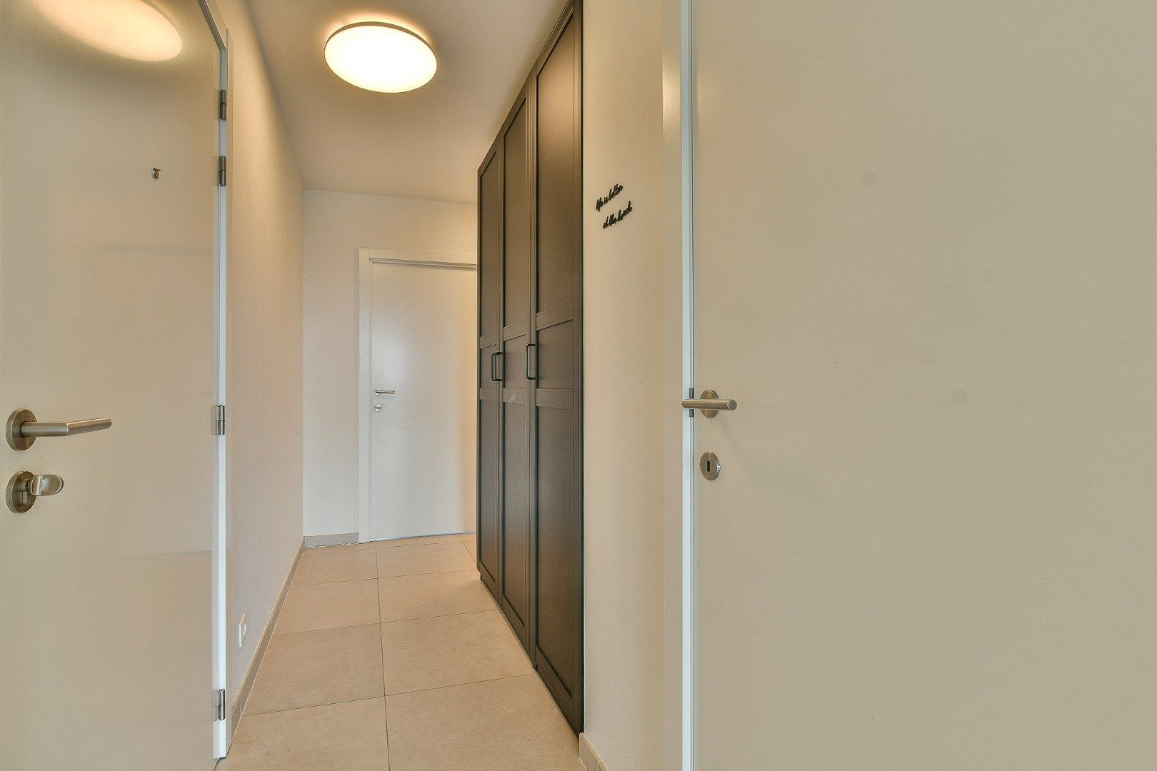 Modern 2-slaapkamerappartement op de derde verdieping met terras nabij duinen en strand, De Haan foto 9