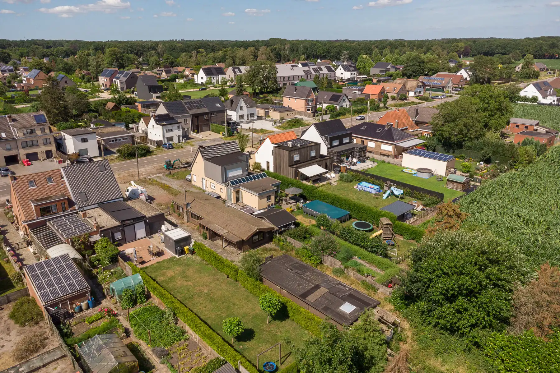 Bouwgrond – 590 m² – Open bebouwing met aansluitende garage foto 5