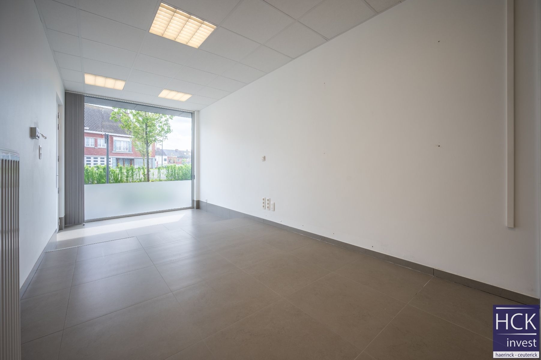 KRUISHOUTEM - Commerciële ruimte  94m² op topligging in centrum! foto 7