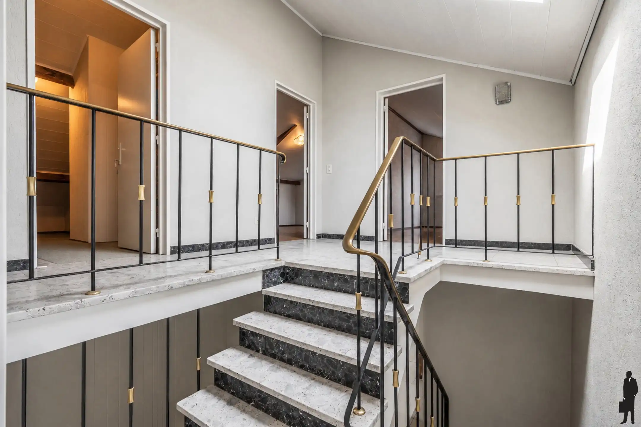 Split-levelvilla met bouwgrond op 2.636 m²   foto 16