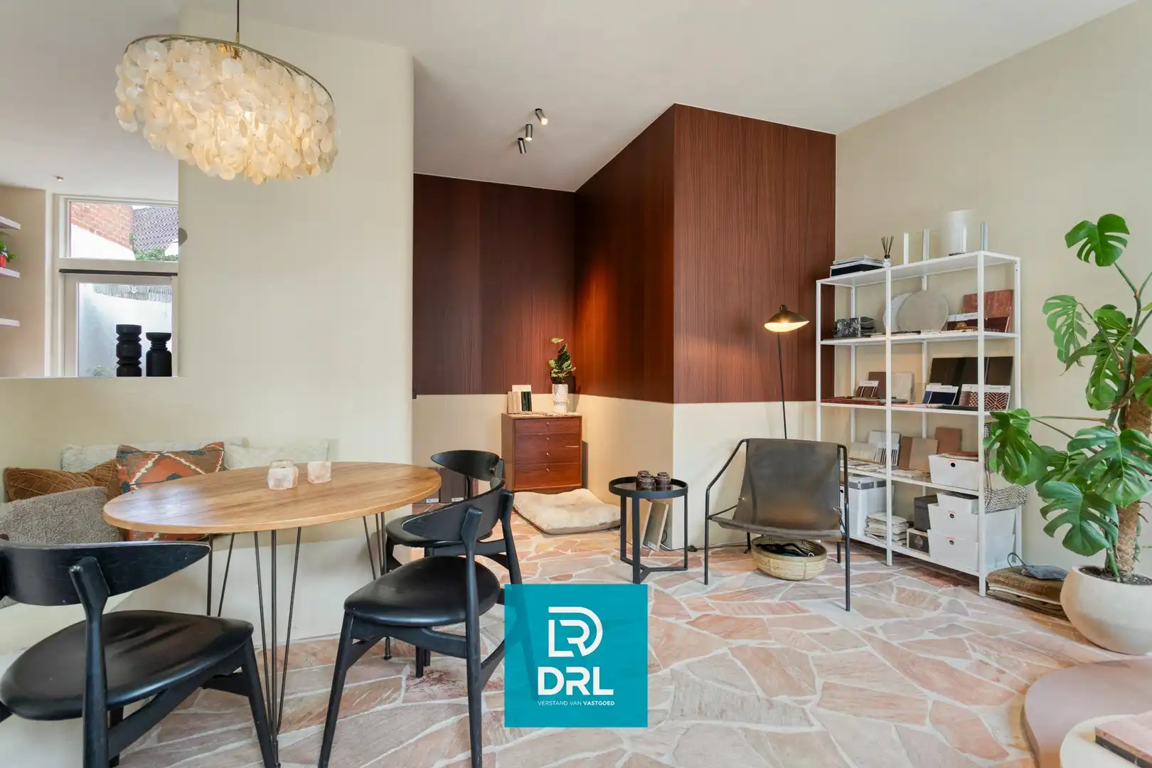 STIJLVOLLE WONING met MULTIFUNCTIONEEL GELIJKVLOERS te BRUGGE foto 3