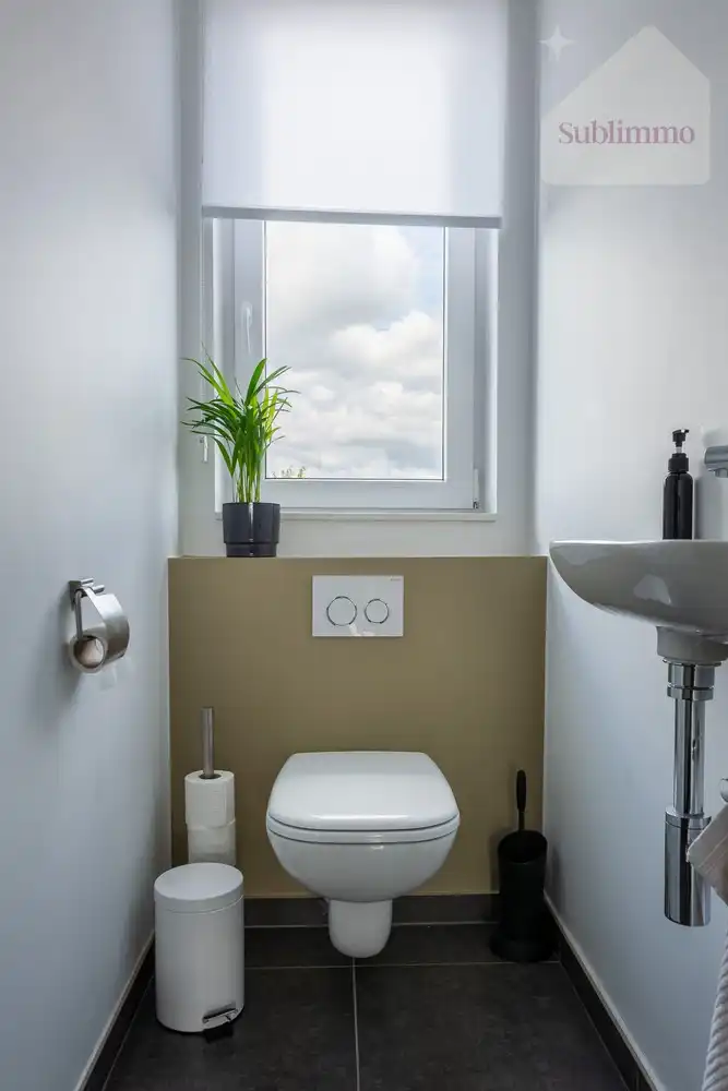 Verzorgd dakappartement met groot terras en dubbele parking foto 11