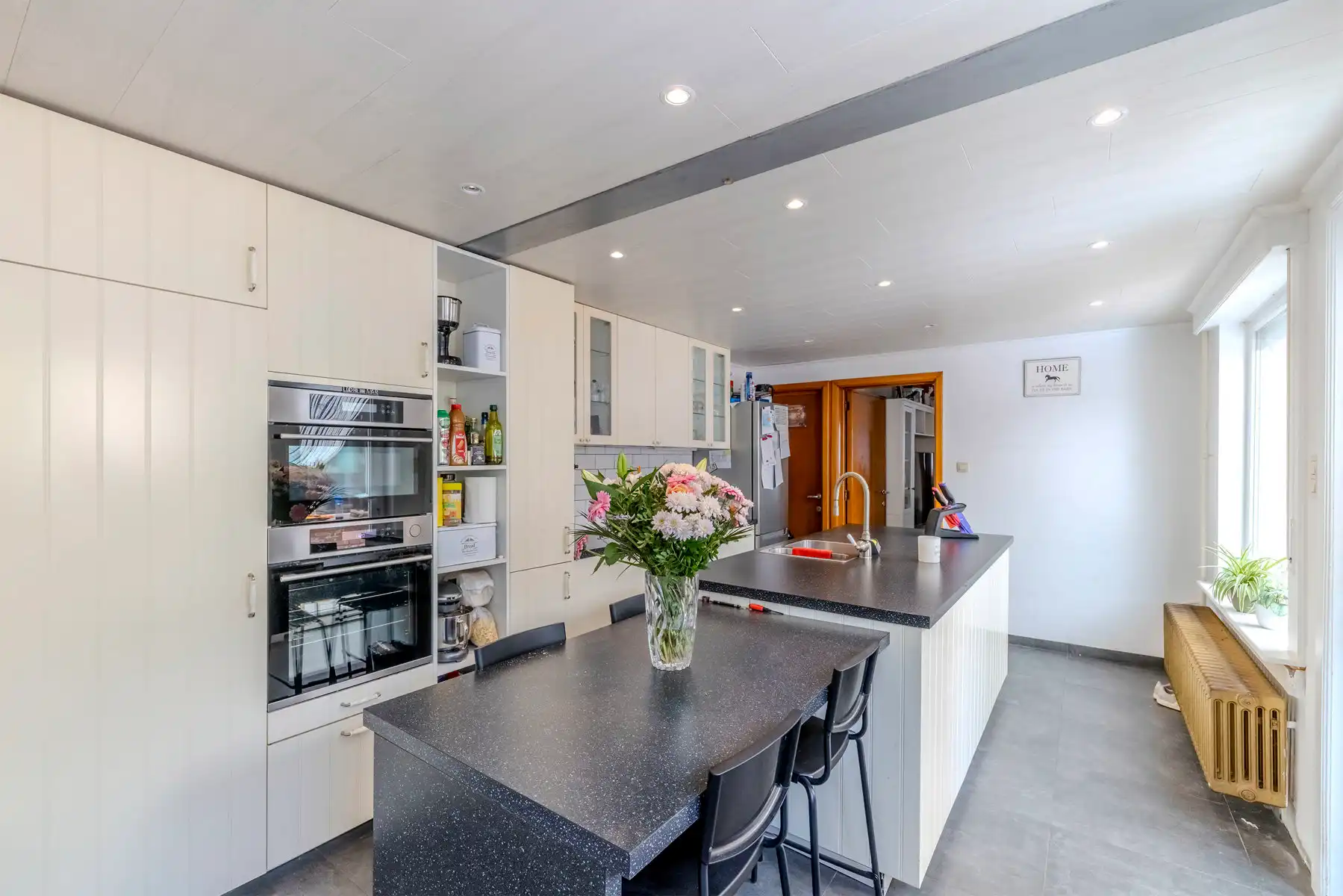 Woning met o.a. 3 slaapkamers in een doodlopende straat foto 10
