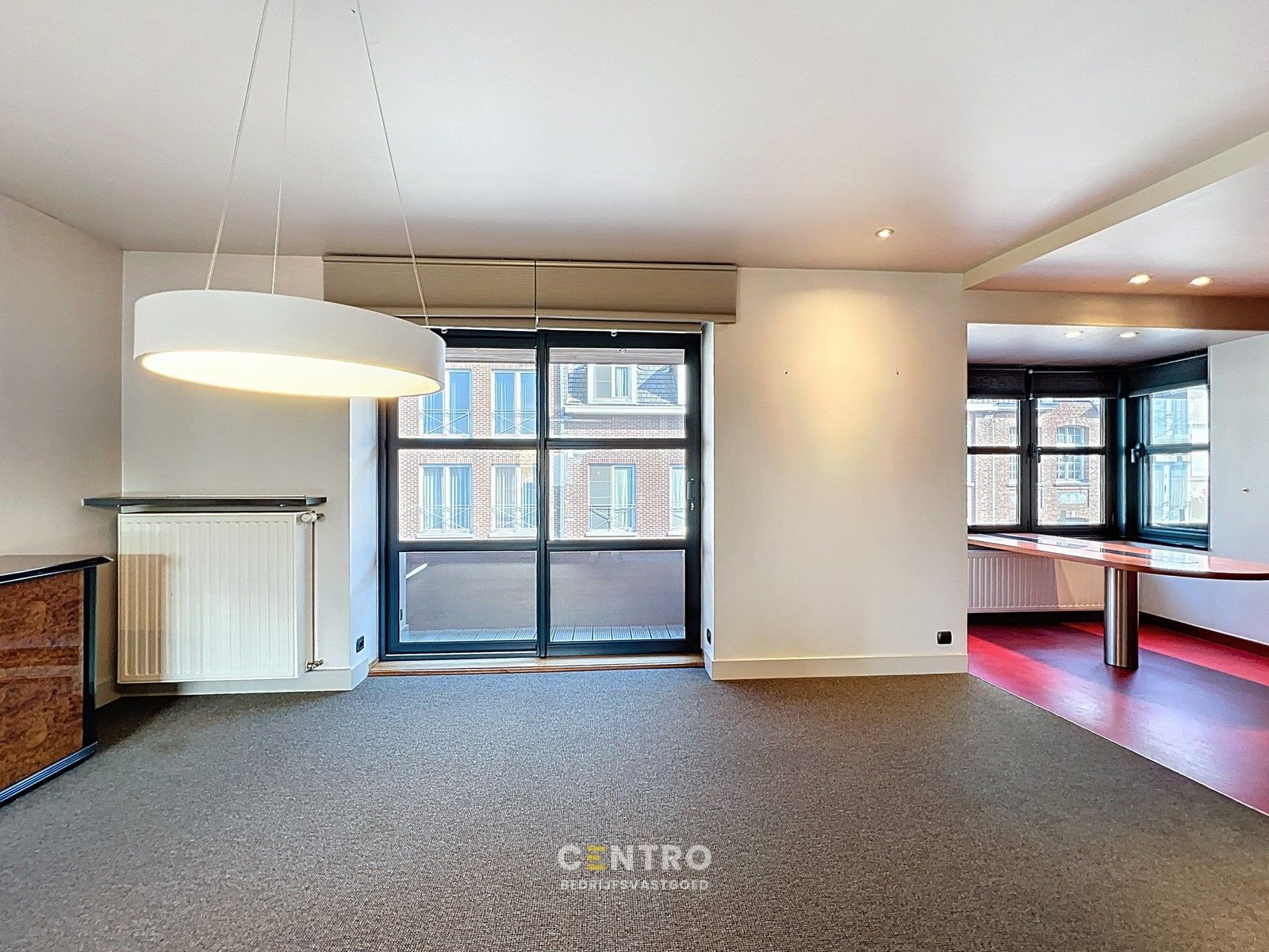 RUIME woning met kantoor/praktijk/winkelruimte van 20m² + ondergrondse GARAGEBOX op COMMERCIËLE ligging te Tielt! foto 15