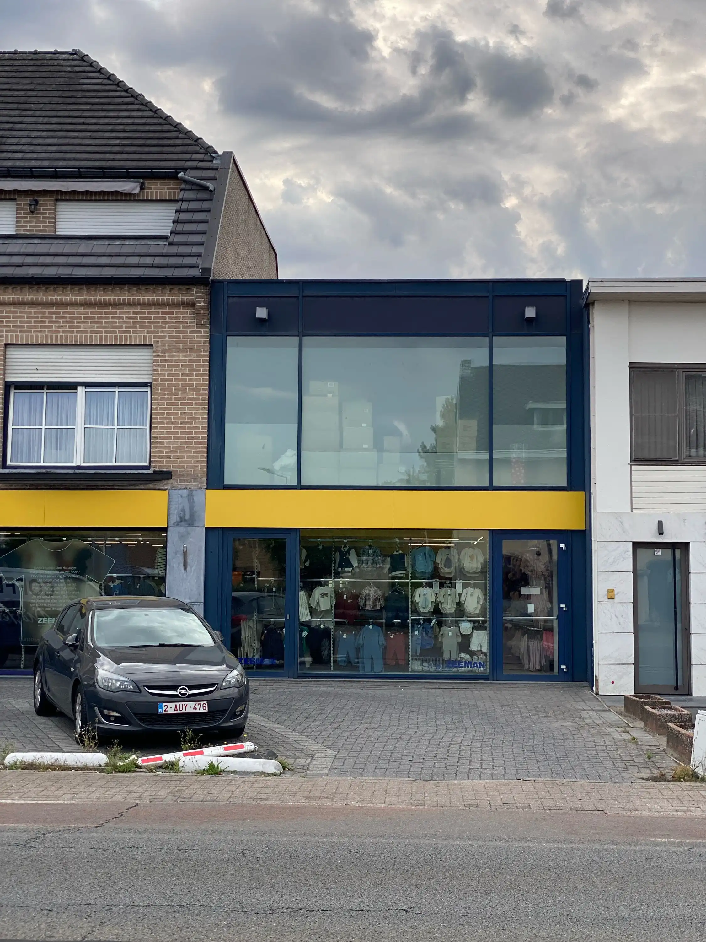 Ruim handelspand - verhuurd aan Zeeman foto 2