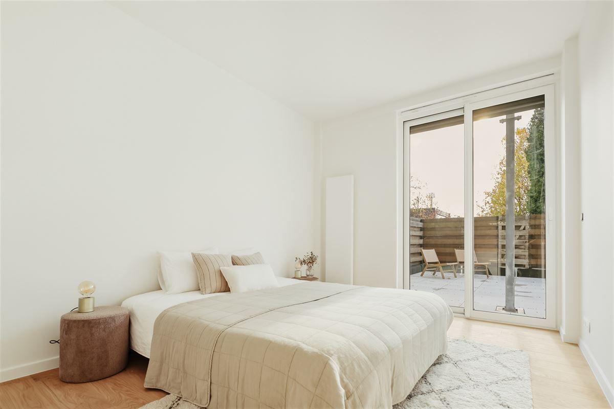 Luxueus gerenoveerd gelijkvloers appartement met 40m² terras foto 16