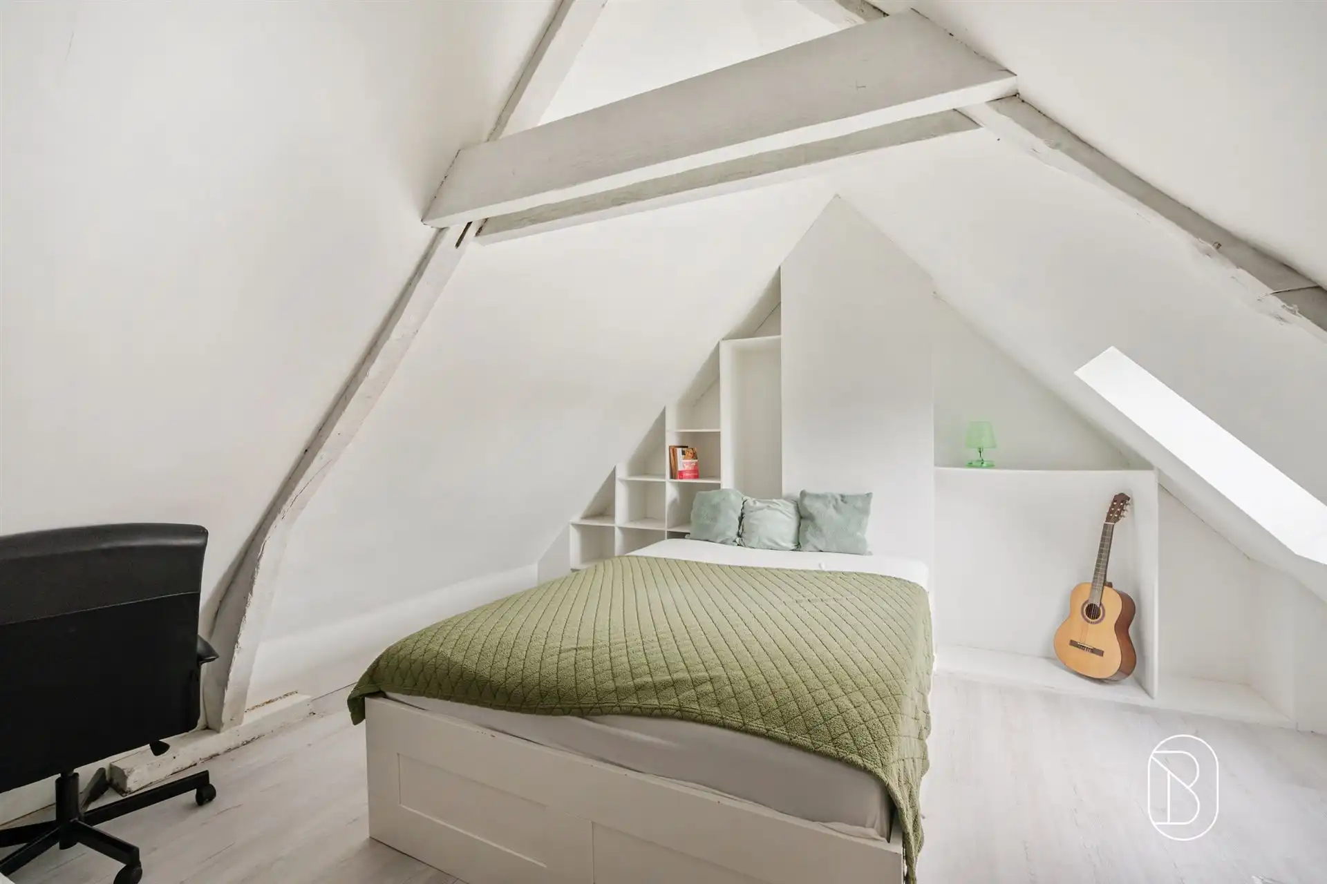 Charmante woning met tuin en uitbreidingsmogelijkheden foto 9