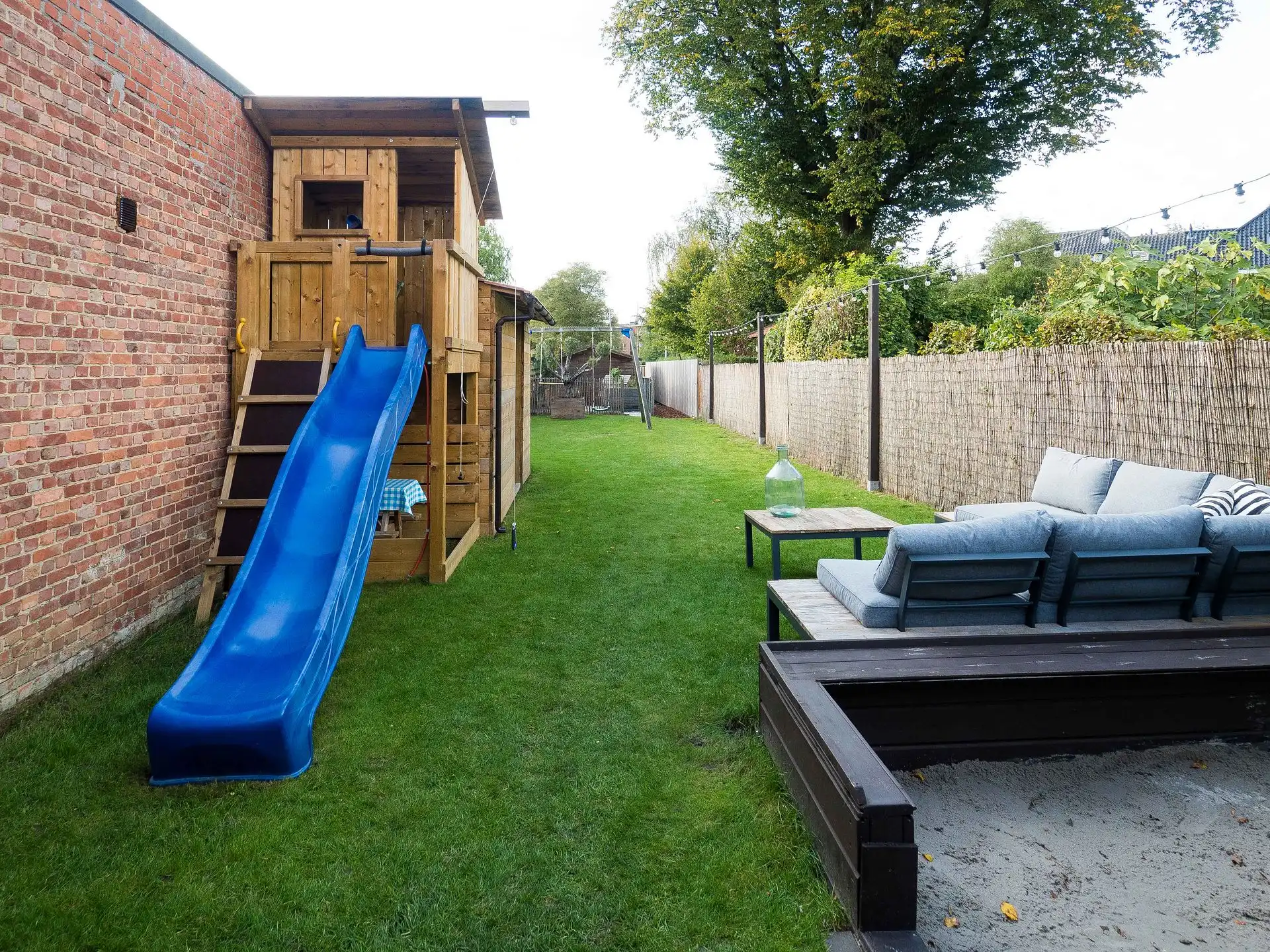 Sfeervolle gezinswoning met zonnige tuin in Mortsel foto 23