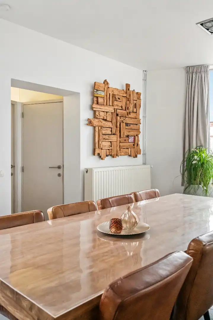 Verrassend ruime woning met grote garage en polyvalente ruimte in de dorpskern van Boezinge! foto 10