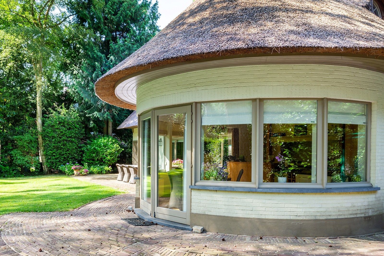 Charmante rietgedekte villa in bosrijke omgeving foto 26