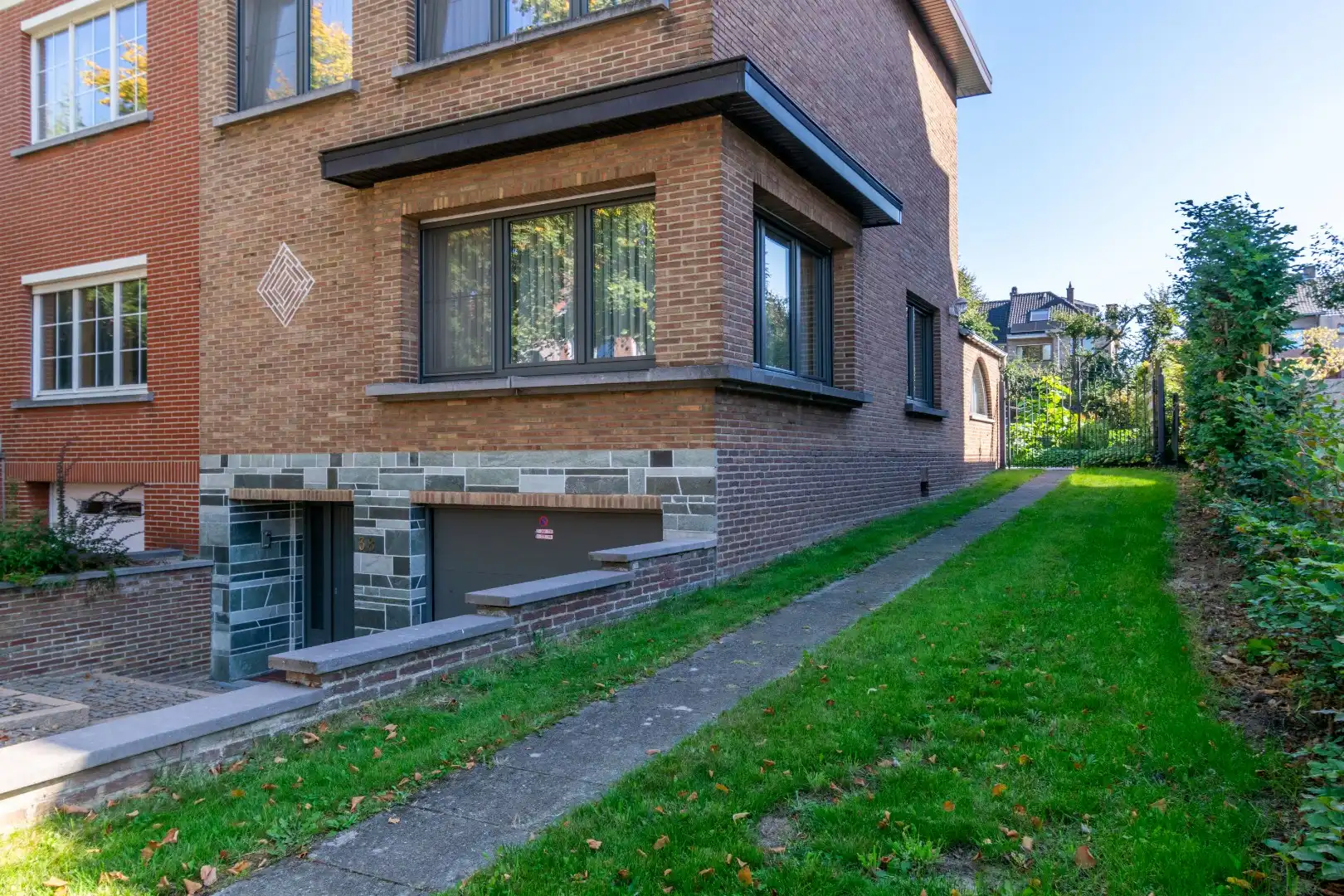 RUIME WONING (EPC: C) MET 3 SLAAPKAMERS, GARAGE & TUIN ! foto 3