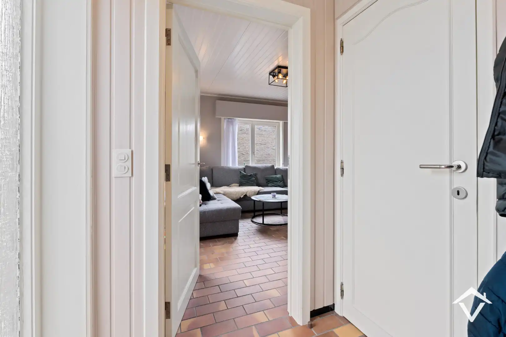 Te koop Alleenstaande woning met 3 slaapkamers en garage centraal gelegen te Wijnendale foto 17