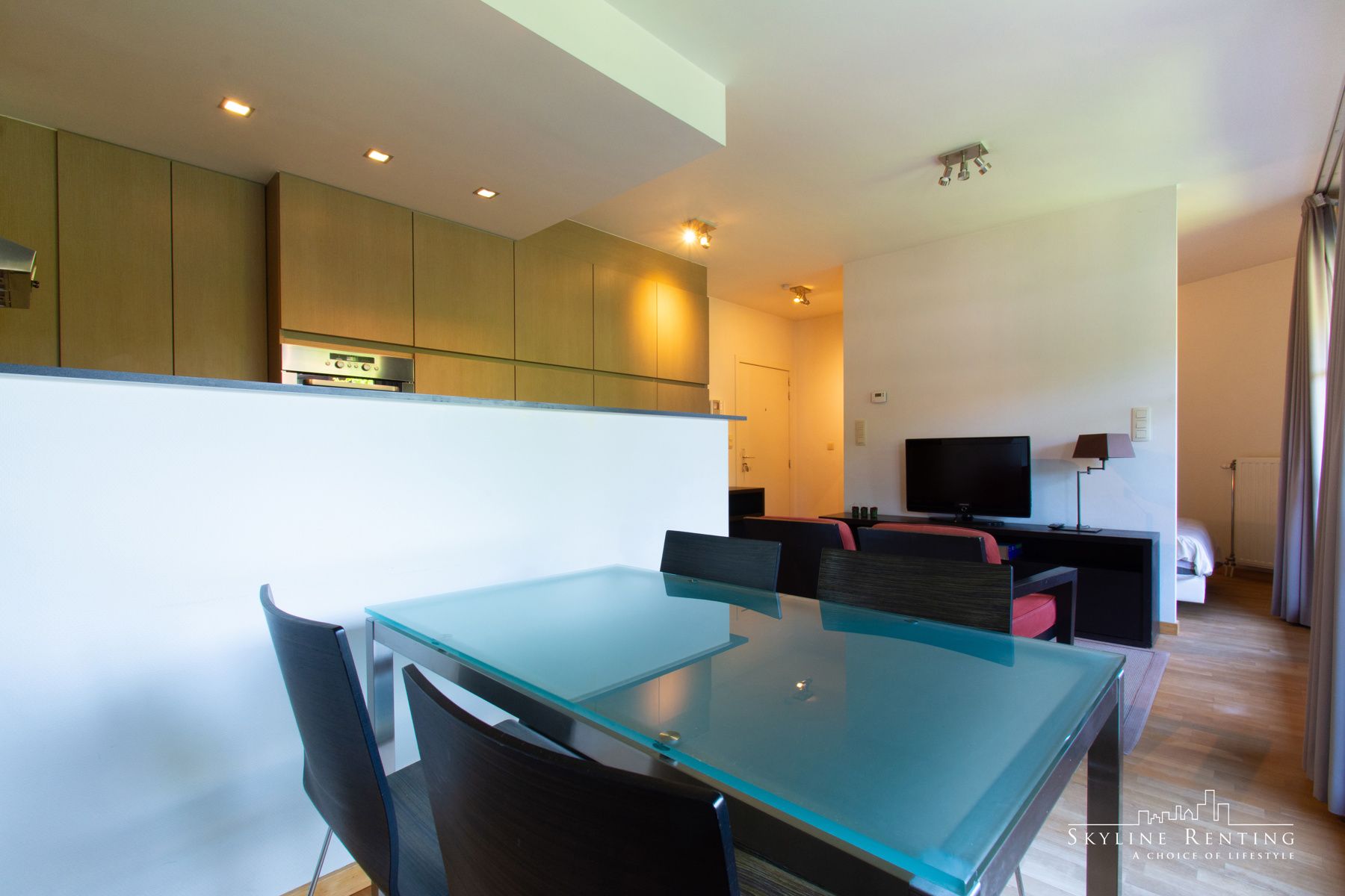 GEMEUBELDE studio met gedeelde TUIN (Val Duchesse) foto 3