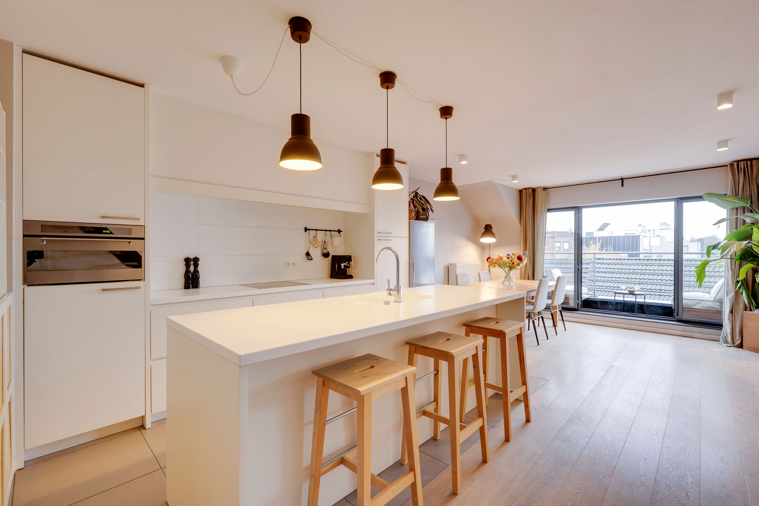 Instapklare, lichtrijke duplex in het centrum van Edegem foto 5