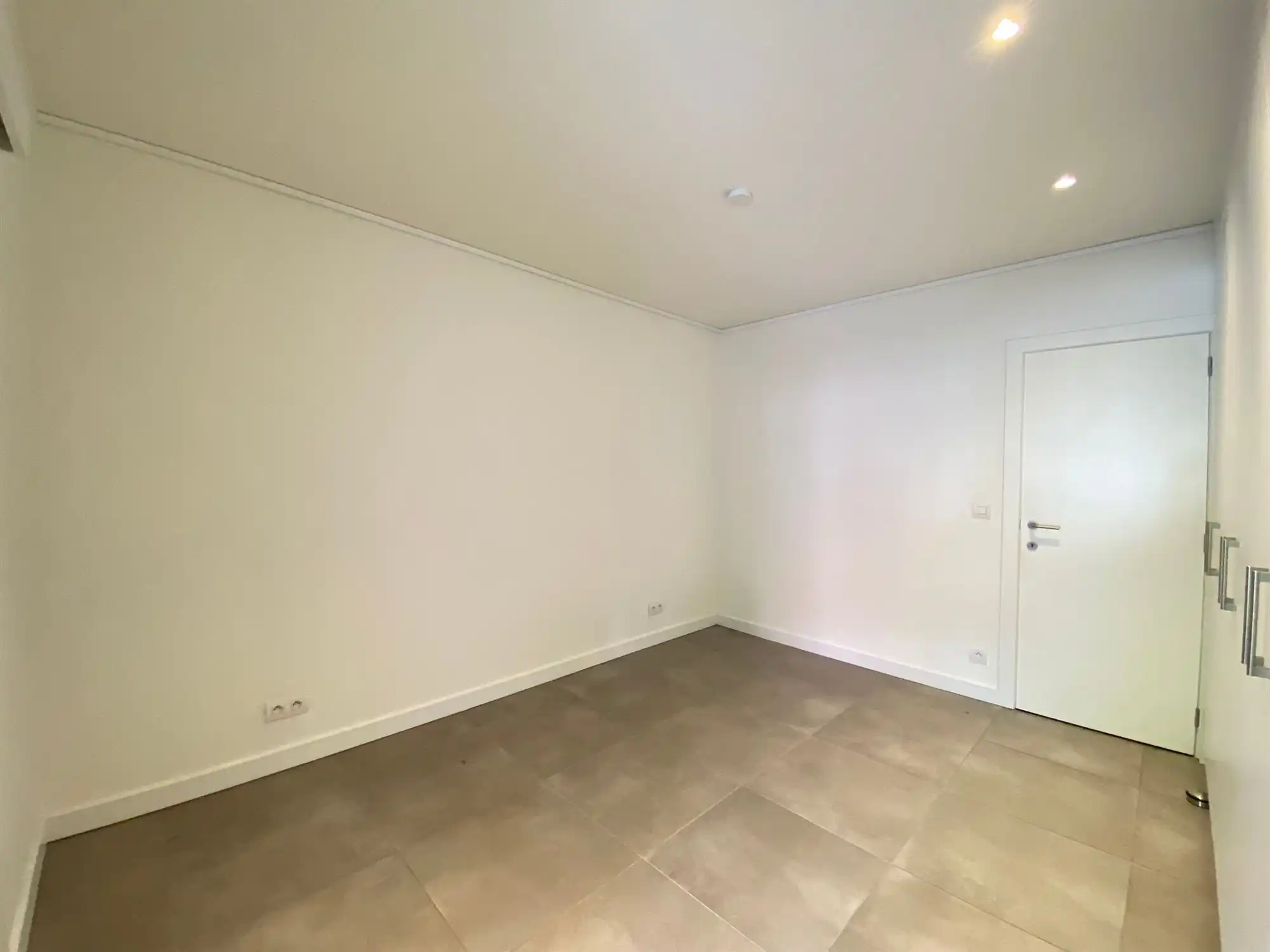 Gelijkvloers appartement met 1 slaapkamer en garage foto 9