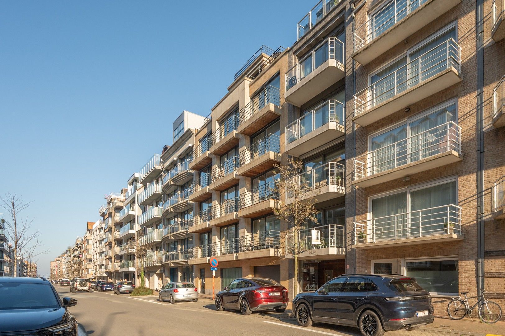 Luxueus gerenoveerde appartement vlakbij de winkels, het strand en de zee. foto 27