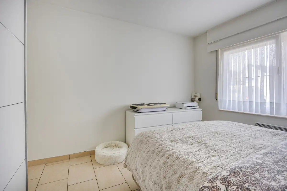 Gelijjkvloers appartement met 1 slaapkamer en staanplaats. foto 10
